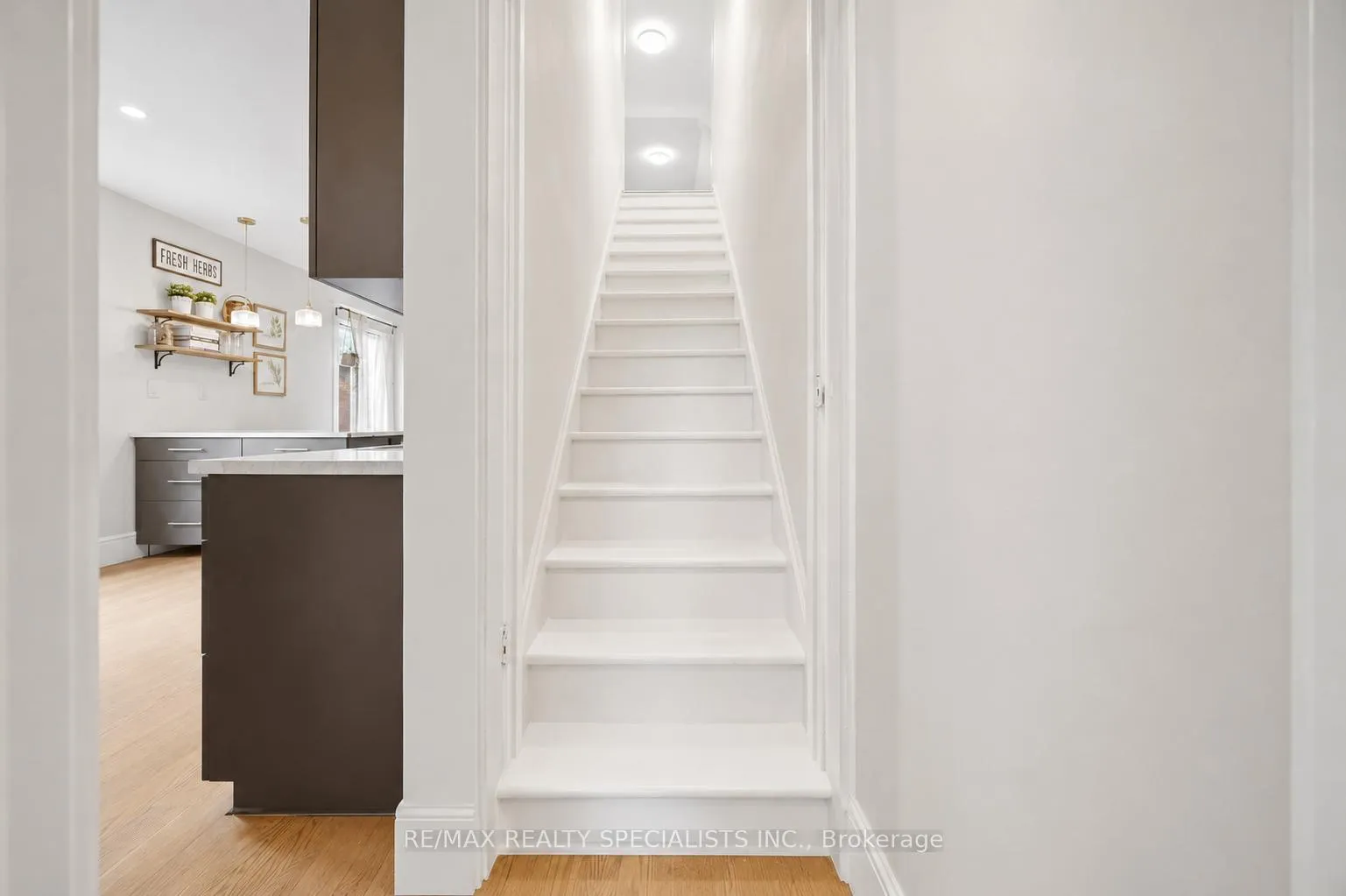 Photo 26 of 166 East Avenue, Brantford, Victoria/Arthur — HOMEH