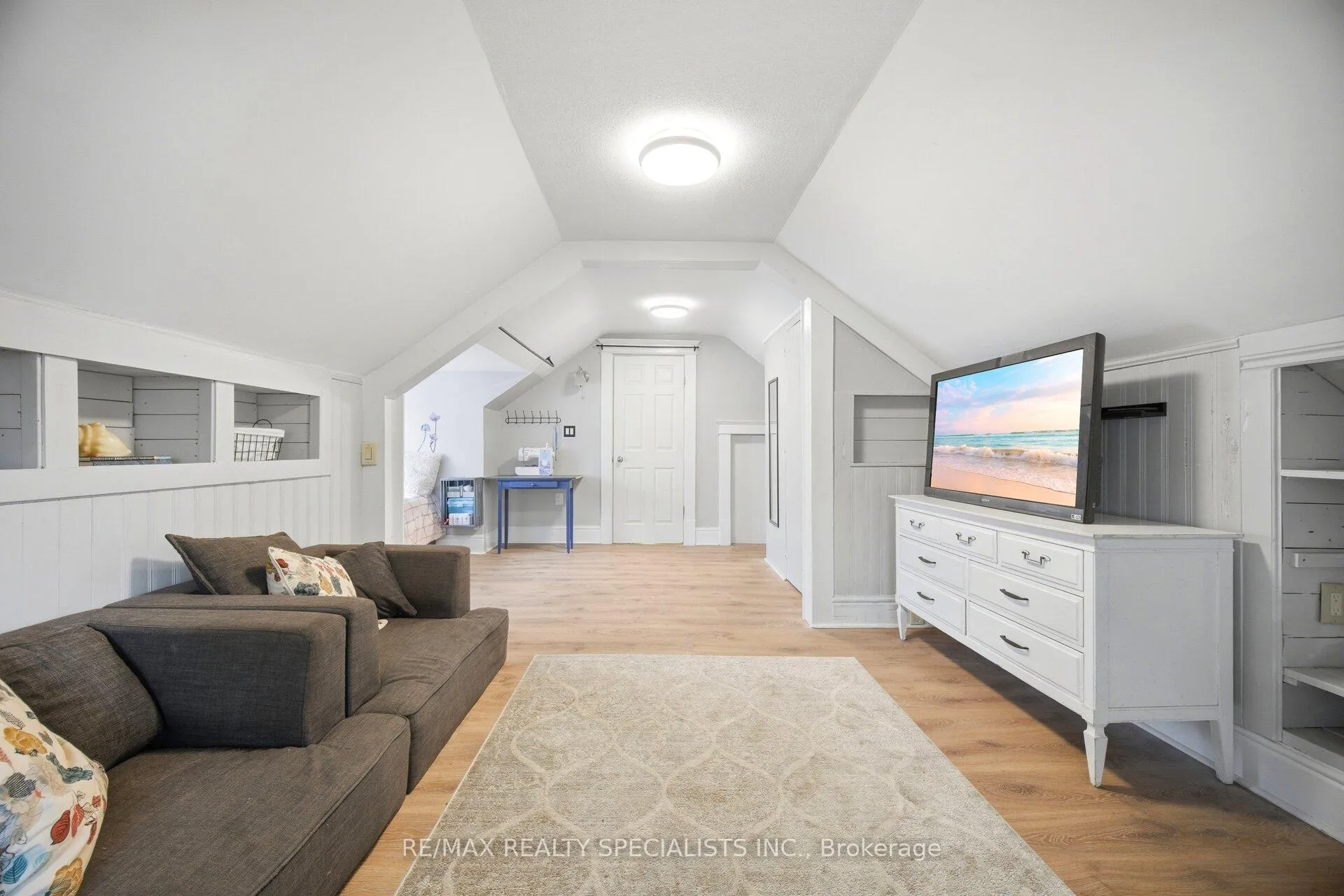 Photo 28 of 166 East Avenue, Brantford, Victoria/Arthur — HOMEH