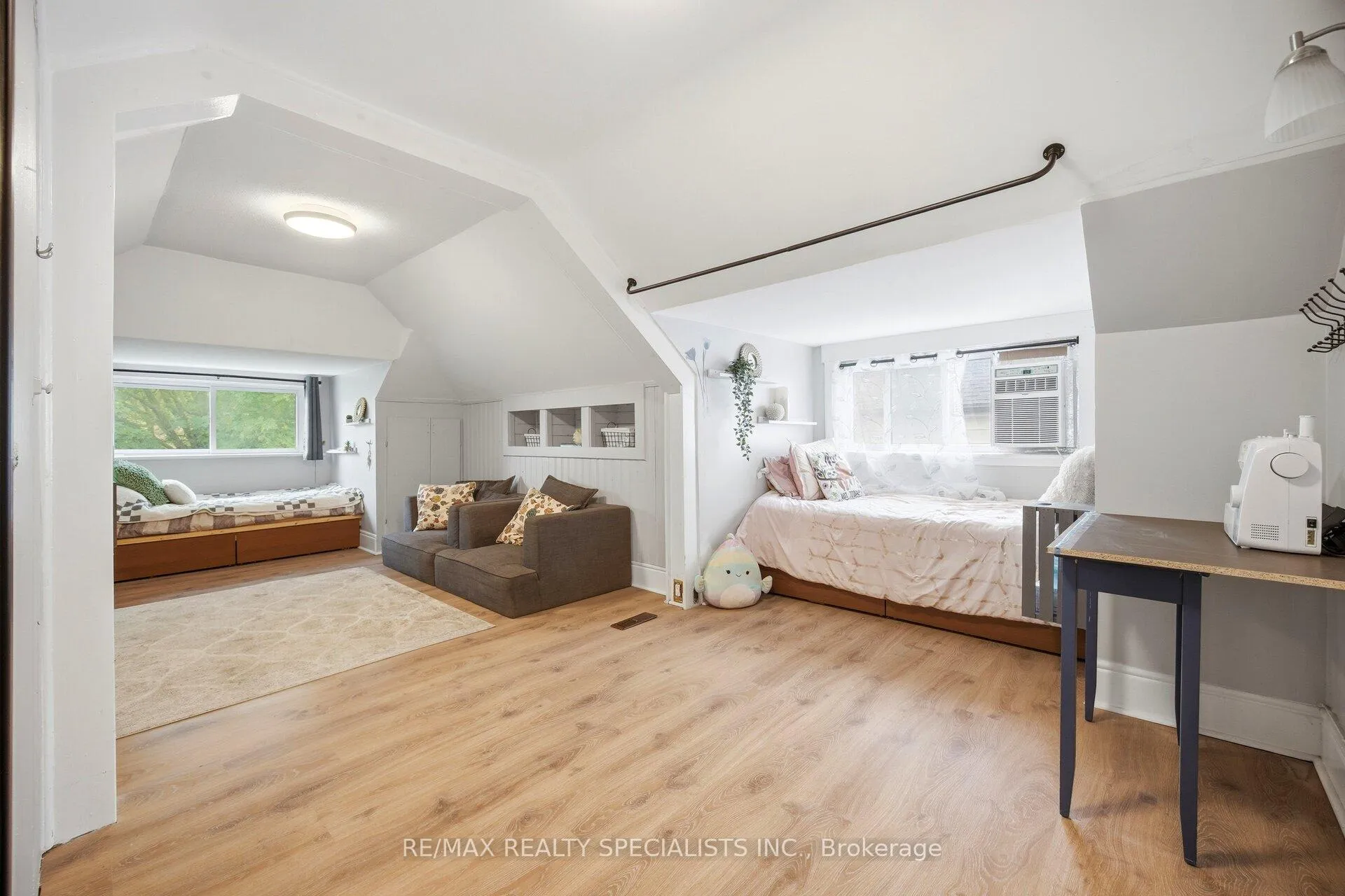 Photo 29 of 166 East Avenue, Brantford, Victoria/Arthur — HOMEH