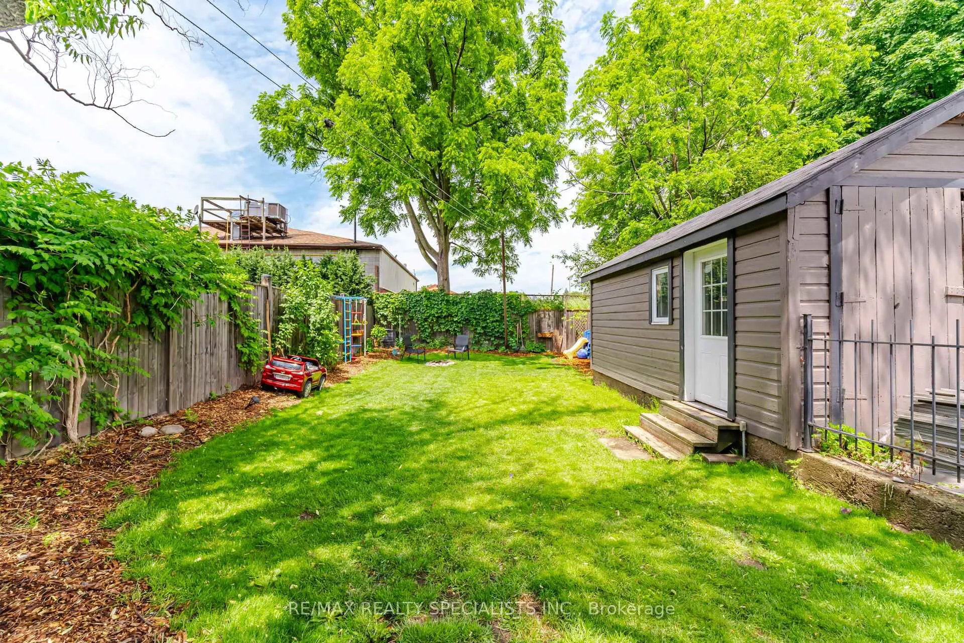 Photo 38 of 166 East Avenue, Brantford, Victoria/Arthur — HOMEH