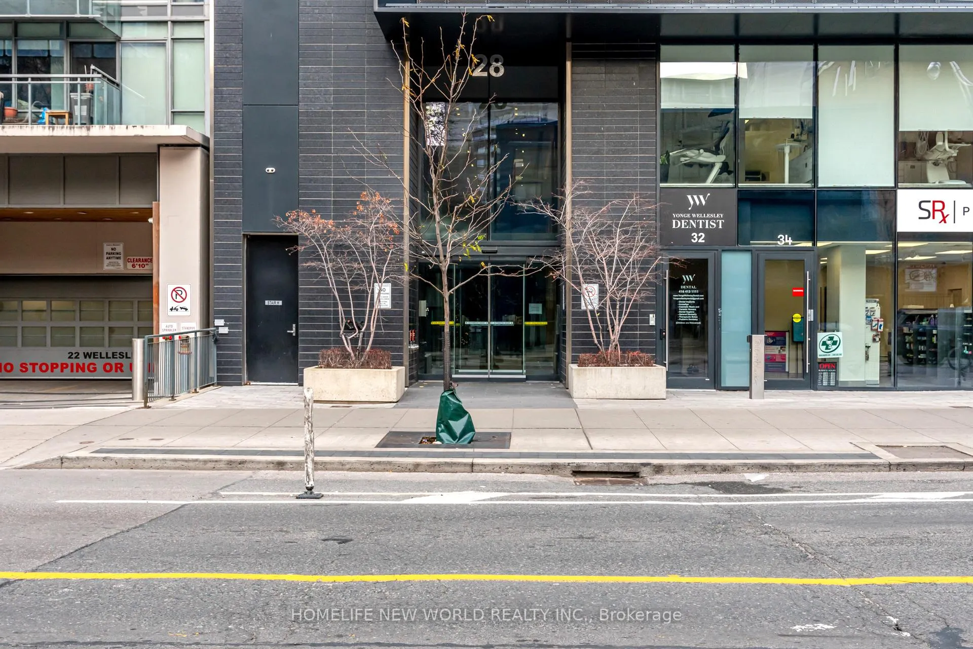 Photo 3 of Unit 1606, 28 Wellesley Street E, Toronto, Church-Yonge Corridor — HOMEH