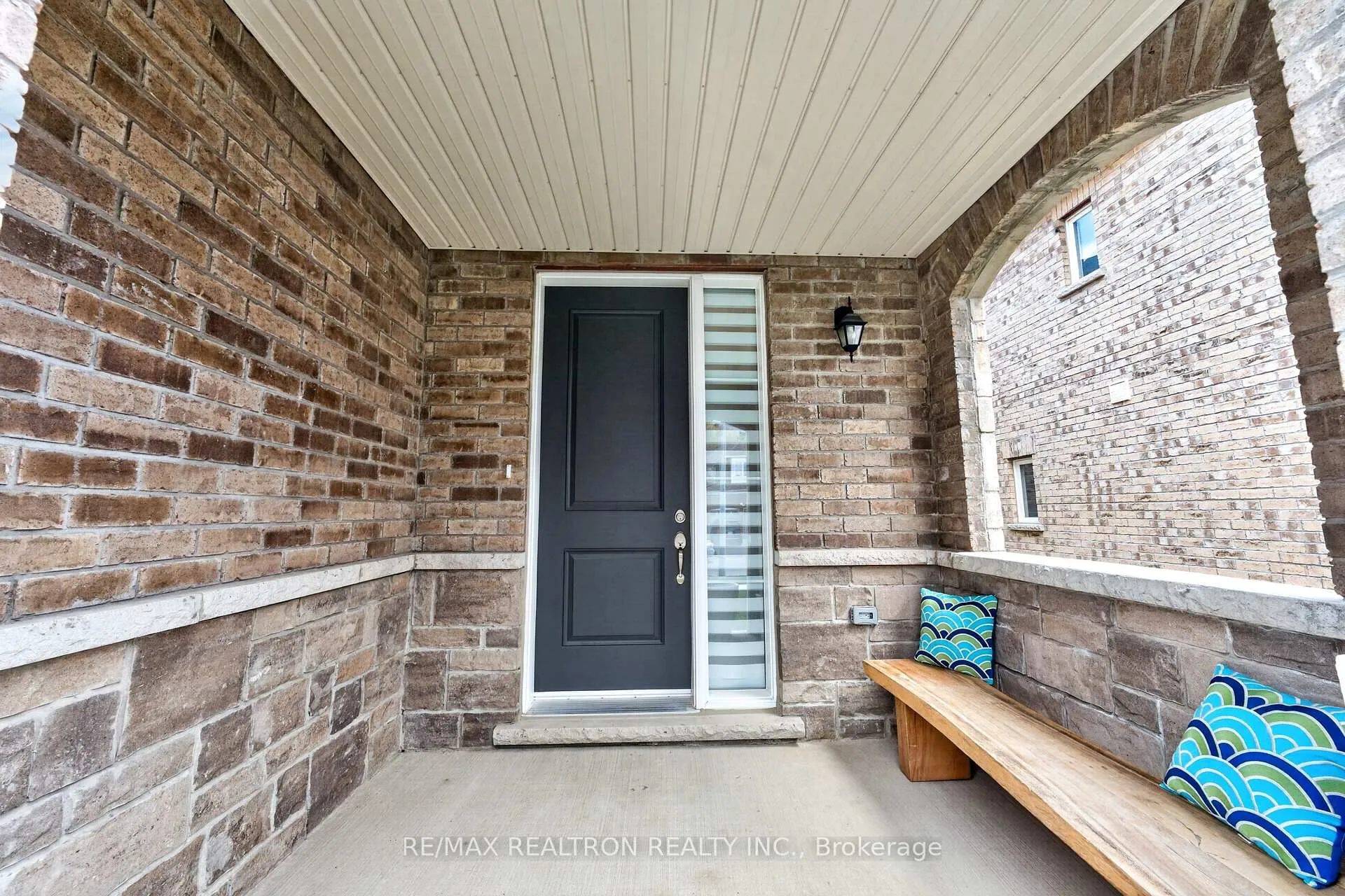 Photo 3 of 7 Forman Street, Scugog, Port Perry — HOMEH