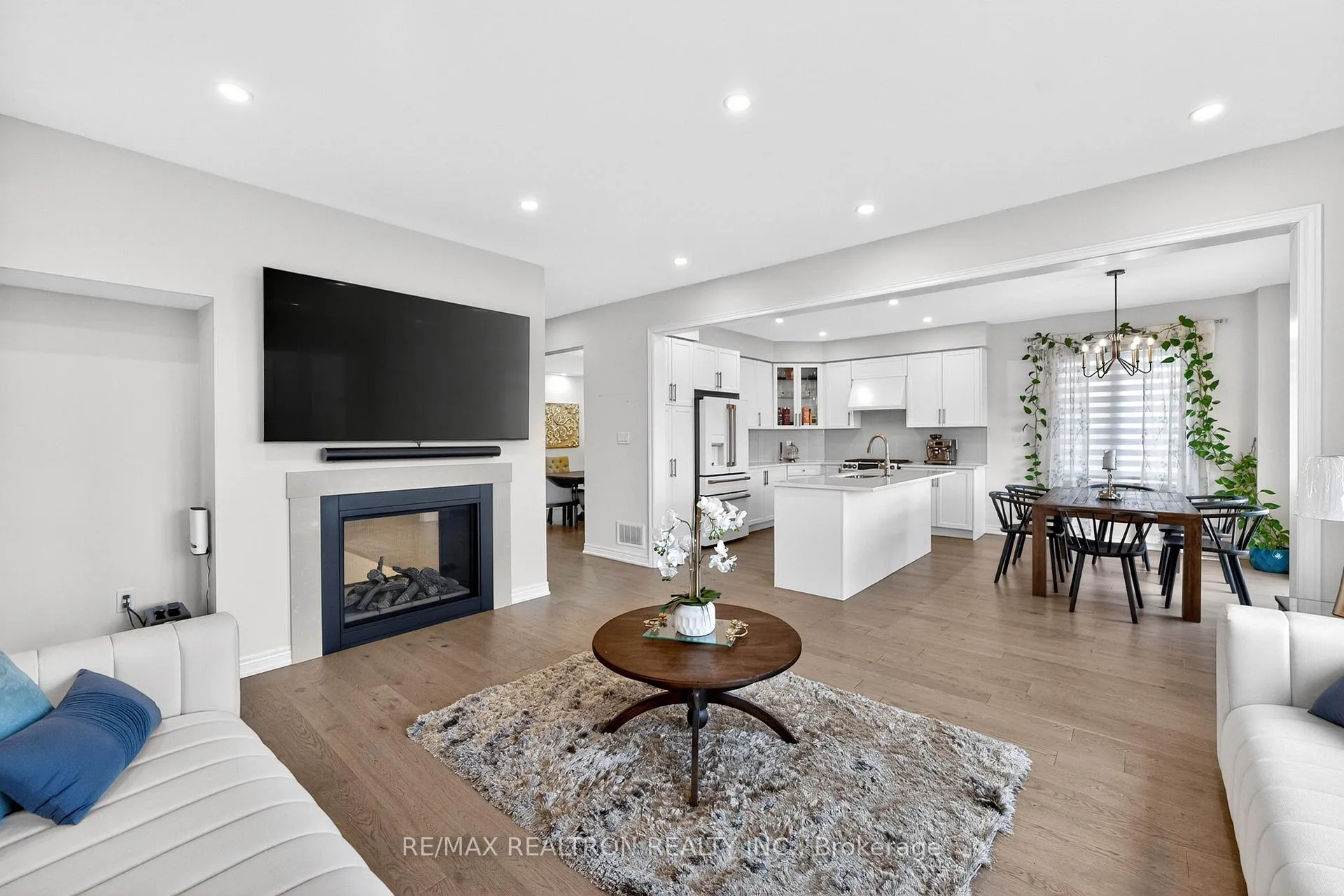 Photo 11 of 7 Forman Street, Scugog, Port Perry — HOMEH