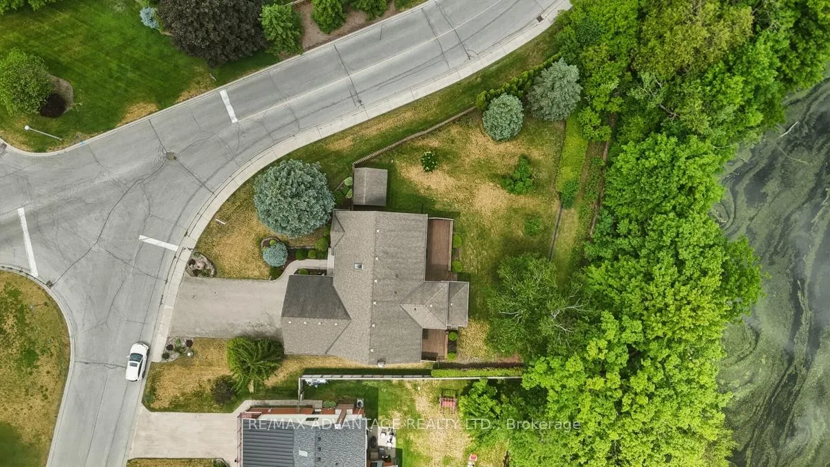 Photo 2 of 74 Mill Road, Thames Centre, Dorchester — HOMEH