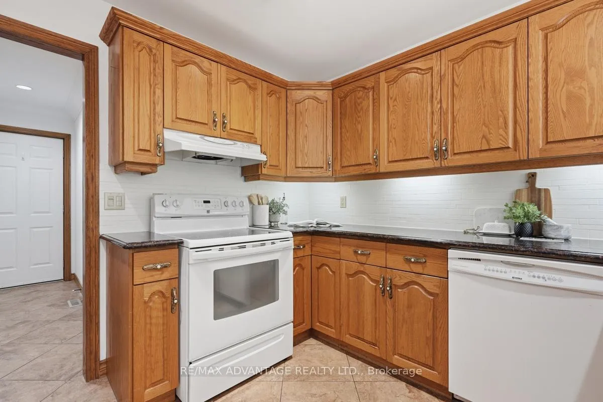 Photo 11 of 74 Mill Road, Thames Centre, Dorchester — HOMEH