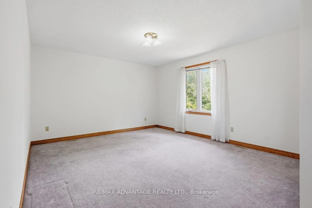 Photo 28 of 74 Mill Road, Thames Centre, Dorchester — HOMEH