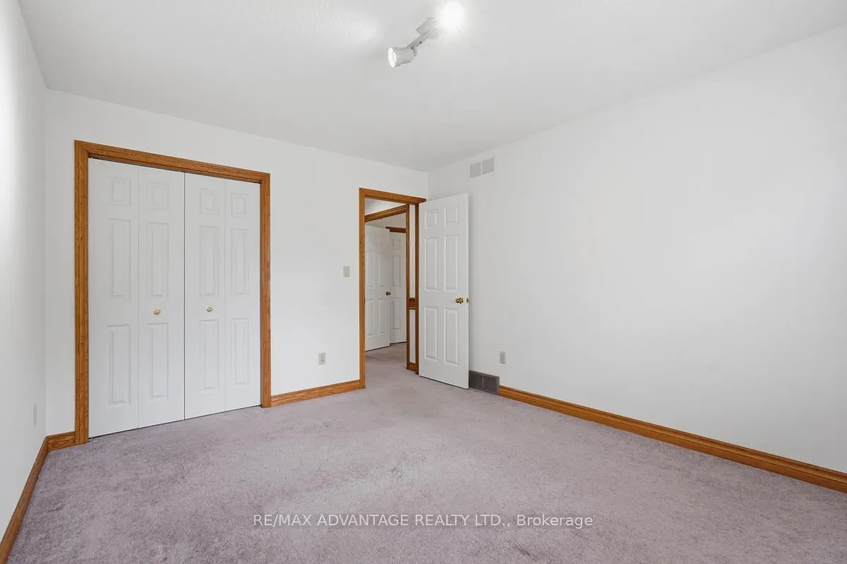 Photo 32 of 74 Mill Road, Thames Centre, Dorchester — HOMEH