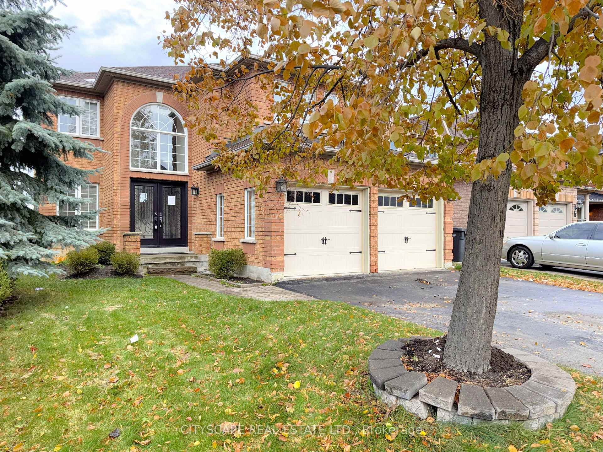Photo 3 of 34 Coralreef Crescent, Brampton, Sandringham-Wellington — HOMEH