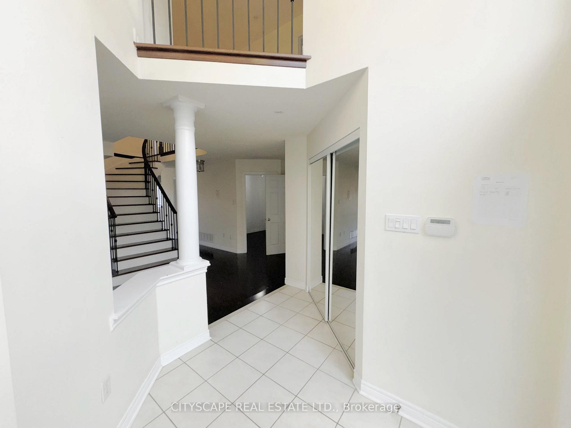 Photo 8 of 34 Coralreef Crescent, Brampton, Sandringham-Wellington — HOMEH