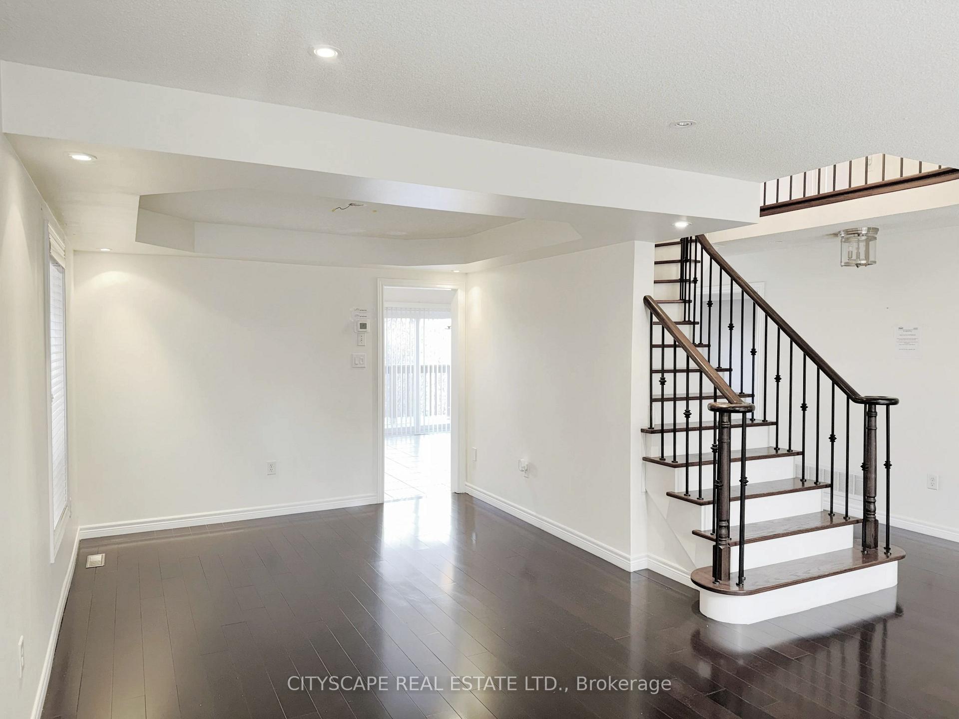 Photo 10 of 34 Coralreef Crescent, Brampton, Sandringham-Wellington — HOMEH