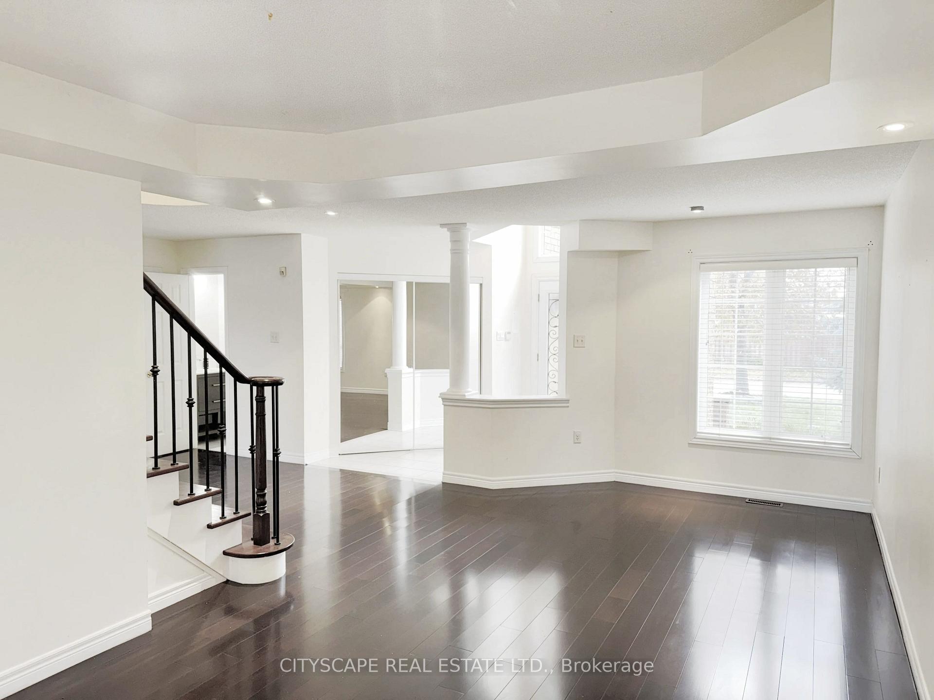 Photo 11 of 34 Coralreef Crescent, Brampton, Sandringham-Wellington — HOMEH
