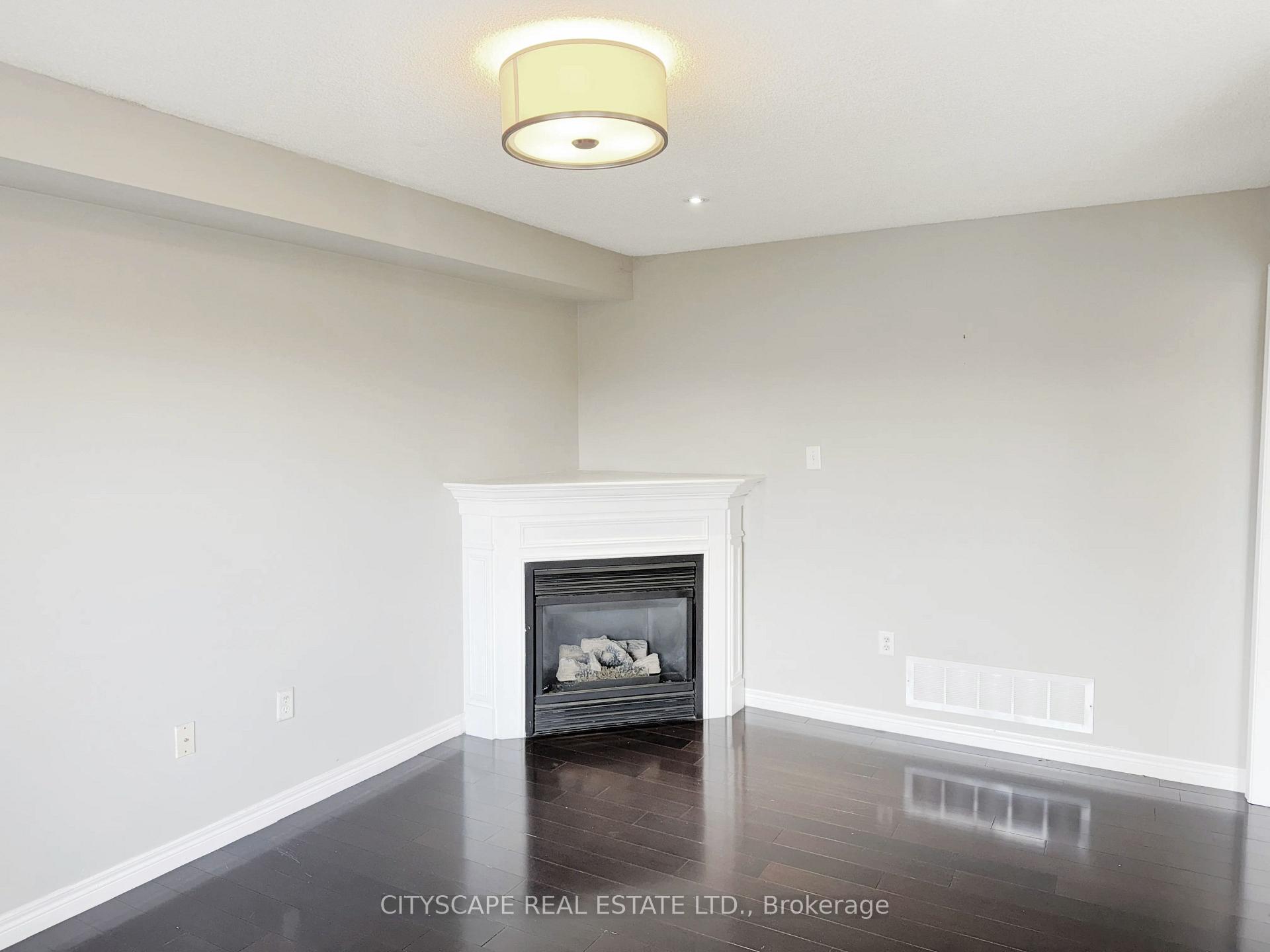 Photo 20 of 34 Coralreef Crescent, Brampton, Sandringham-Wellington — HOMEH