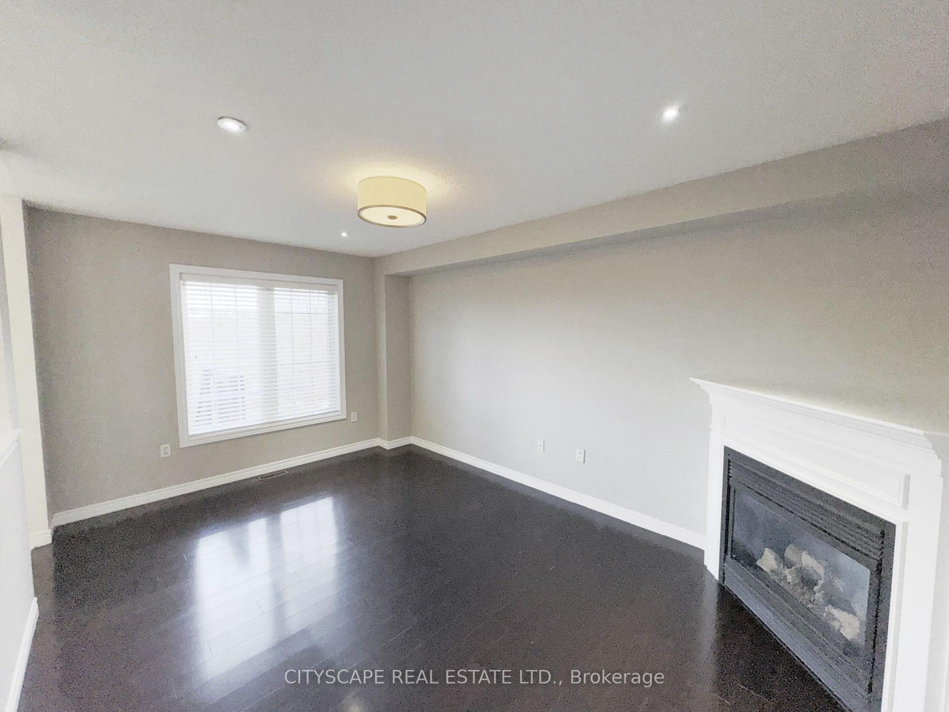 Photo 22 of 34 Coralreef Crescent, Brampton, Sandringham-Wellington — HOMEH