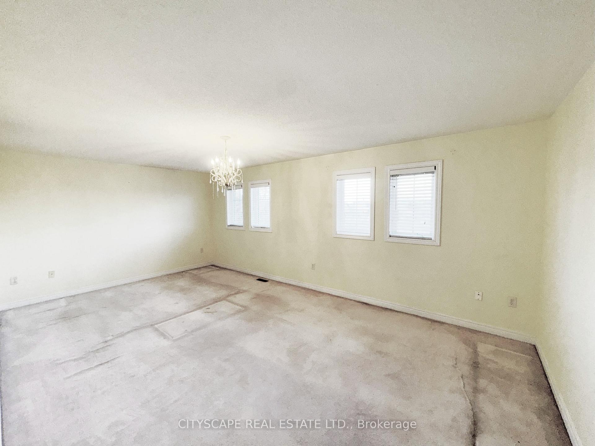 Photo 26 of 34 Coralreef Crescent, Brampton, Sandringham-Wellington — HOMEH