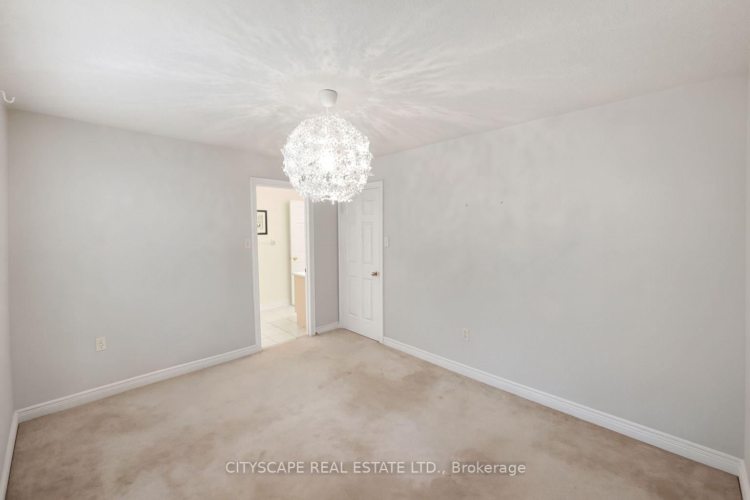 Photo 30 of 34 Coralreef Crescent, Brampton, Sandringham-Wellington — HOMEH