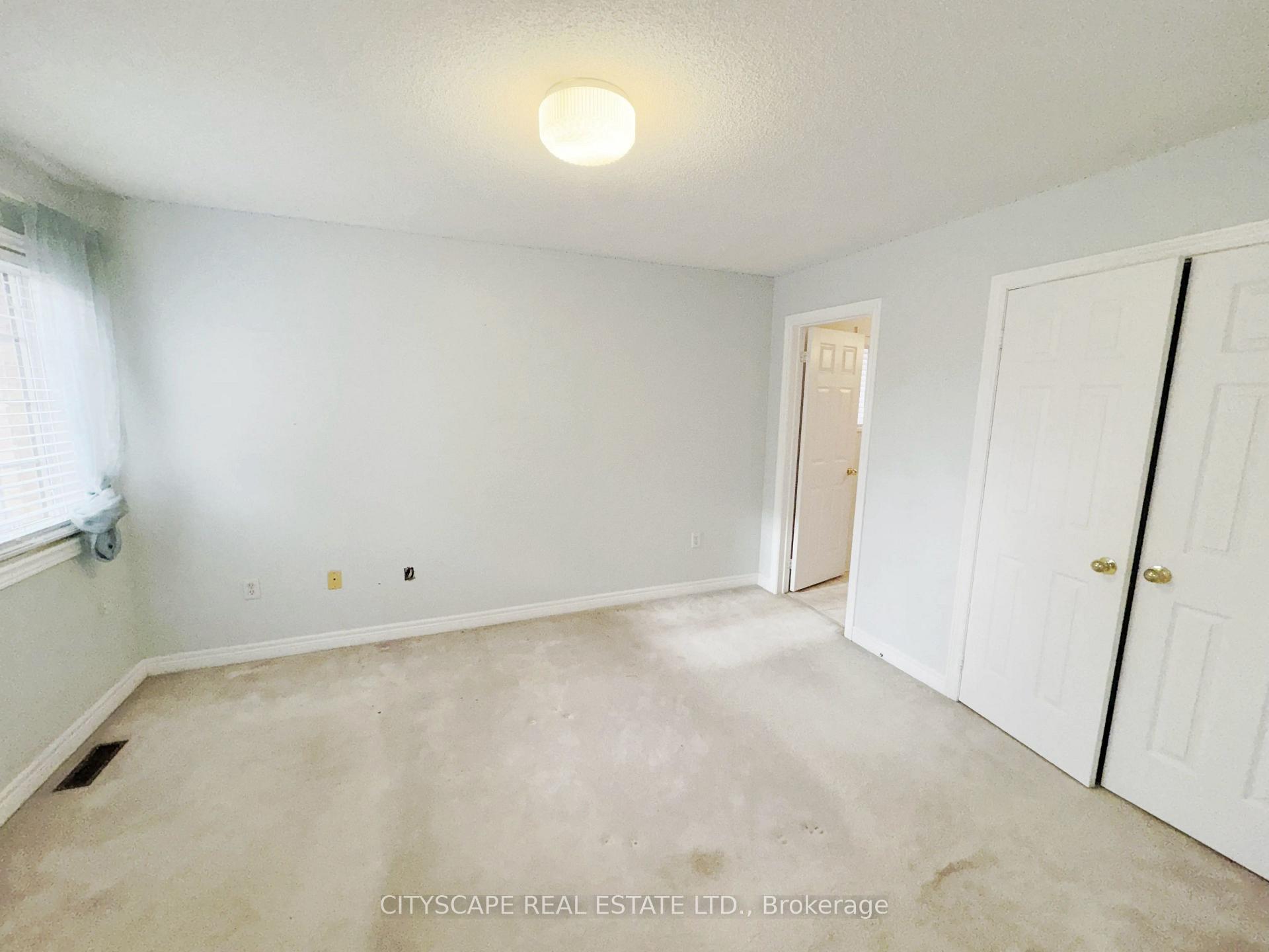 Photo 36 of 34 Coralreef Crescent, Brampton, Sandringham-Wellington — HOMEH
