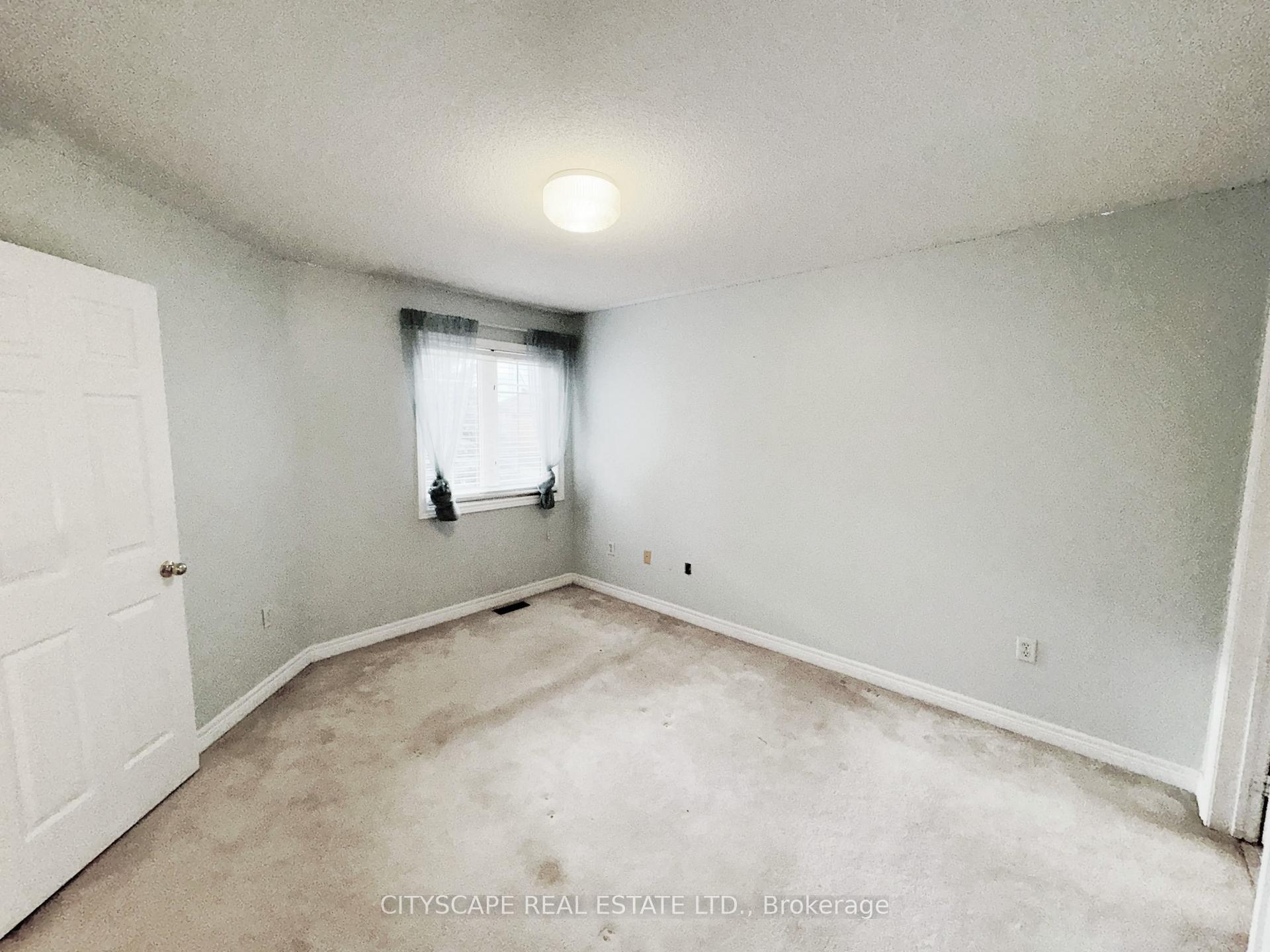 Photo 37 of 34 Coralreef Crescent, Brampton, Sandringham-Wellington — HOMEH