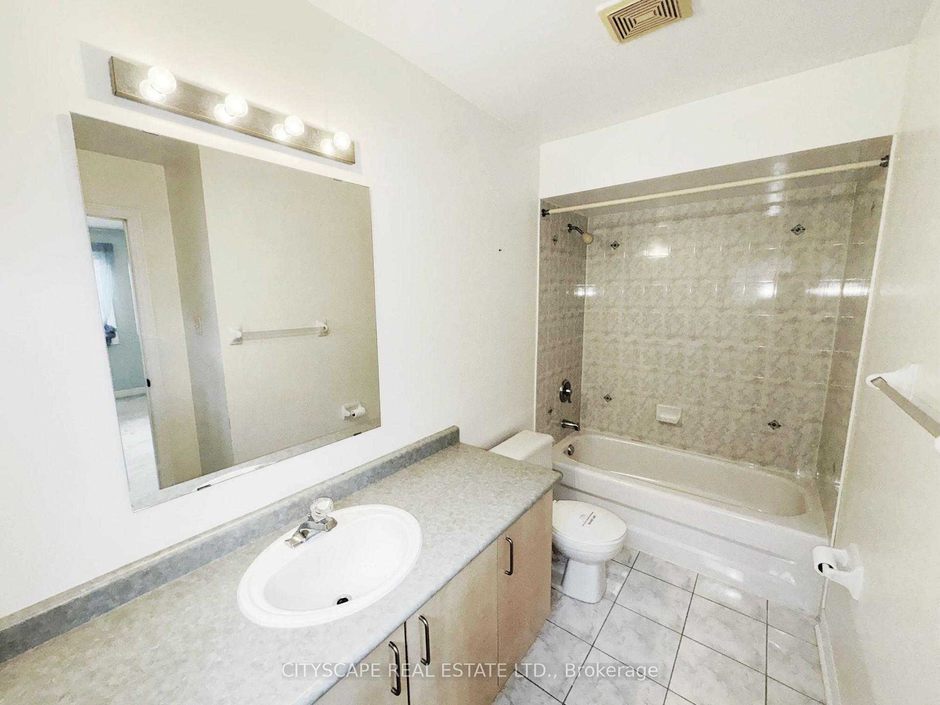 Photo 38 of 34 Coralreef Crescent, Brampton, Sandringham-Wellington — HOMEH