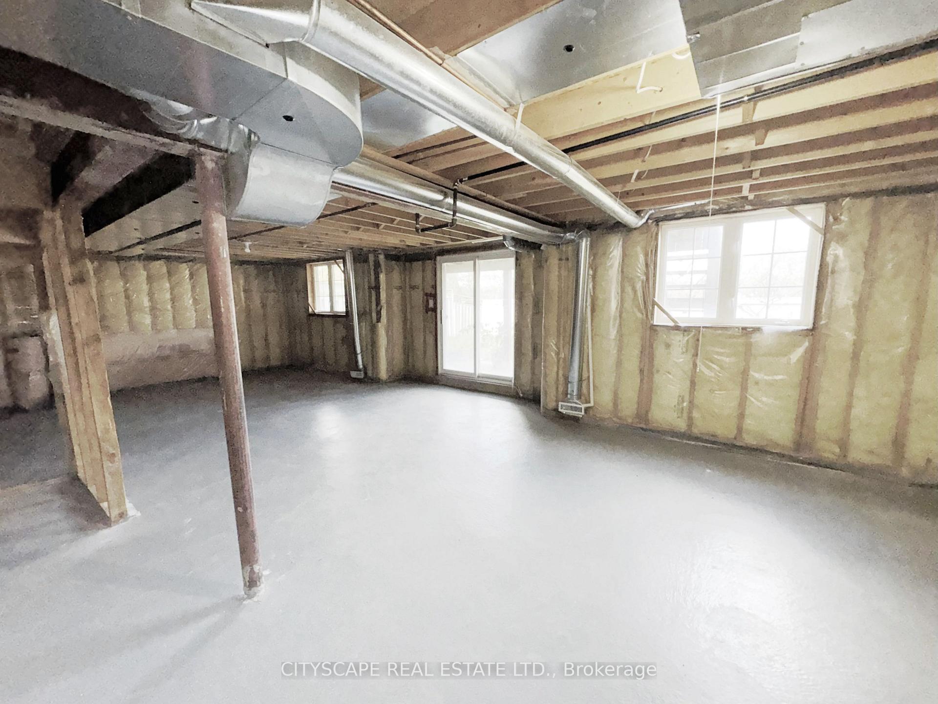 Photo 41 of 34 Coralreef Crescent, Brampton, Sandringham-Wellington — HOMEH