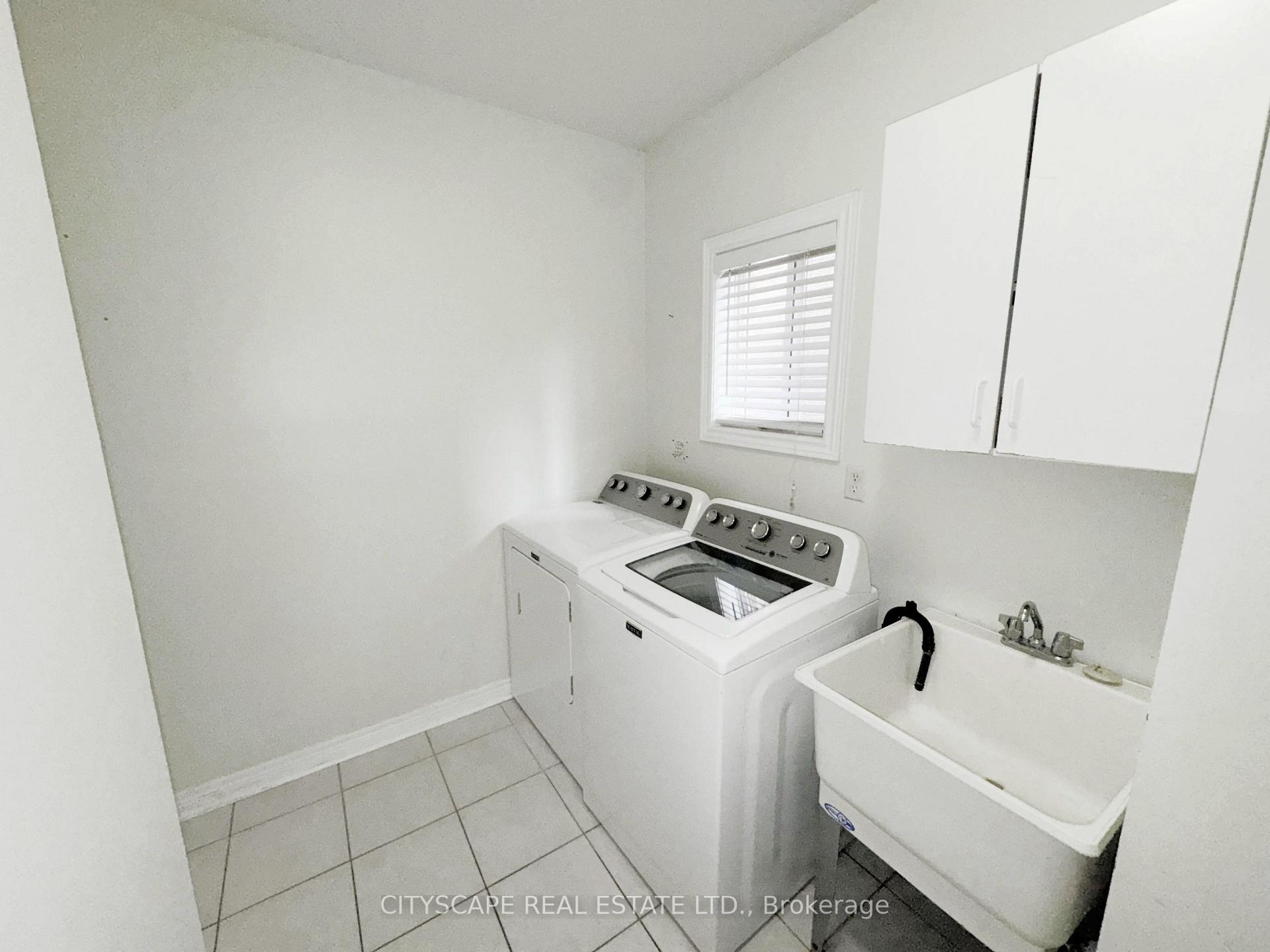 Photo 48 of 34 Coralreef Crescent, Brampton, Sandringham-Wellington — HOMEH
