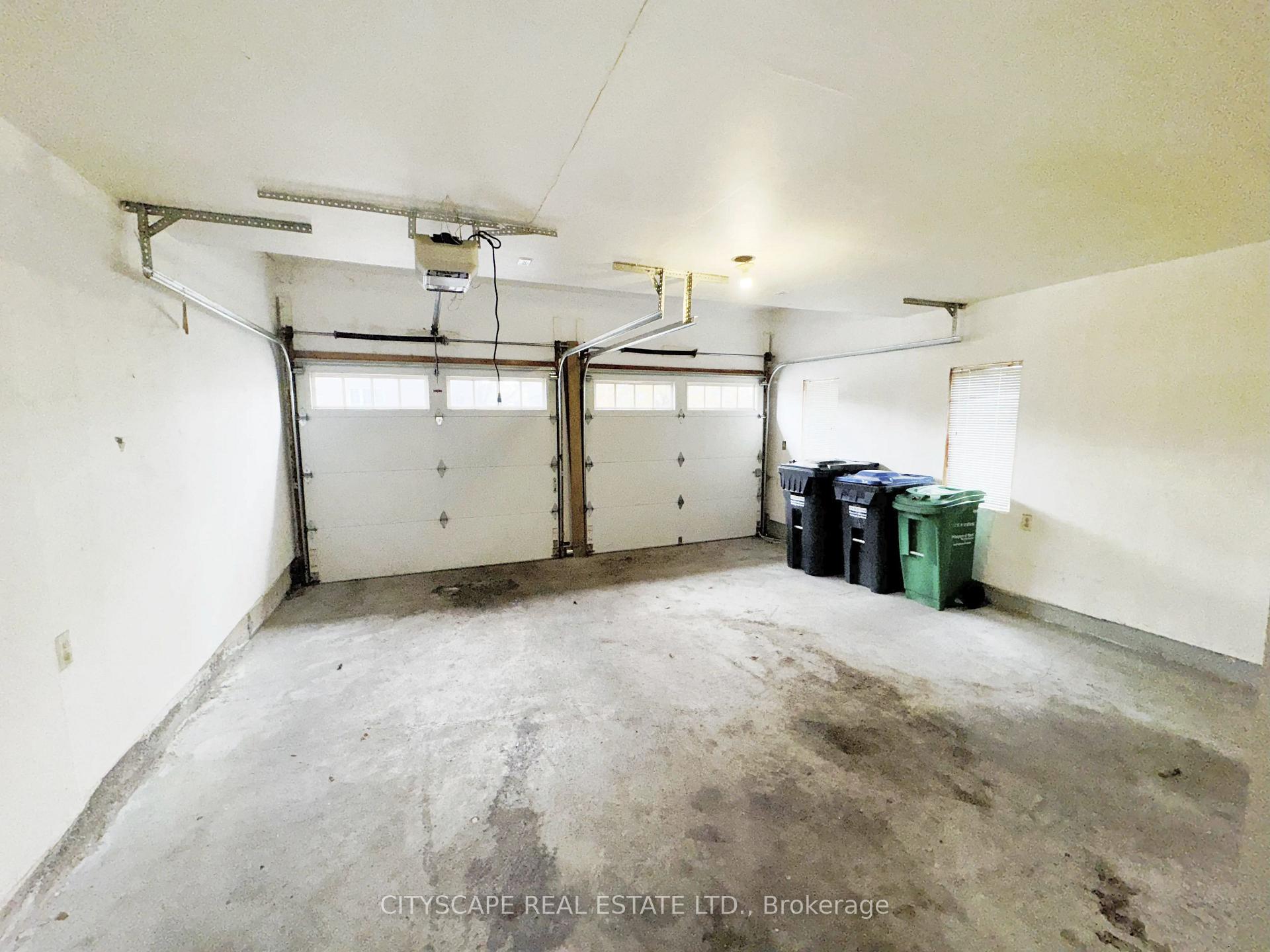 Photo 49 of 34 Coralreef Crescent, Brampton, Sandringham-Wellington — HOMEH