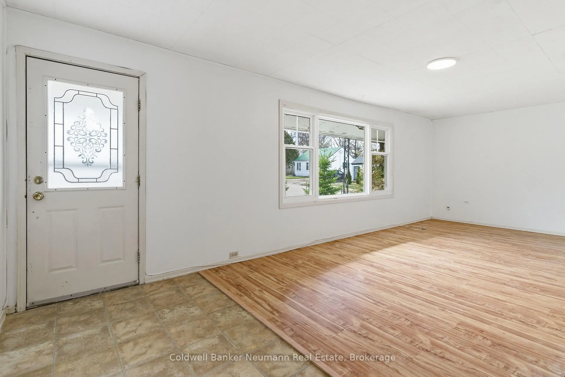 Photo 2 of 31 Dunkirk Street, Guelph, St. George's — HOMEH