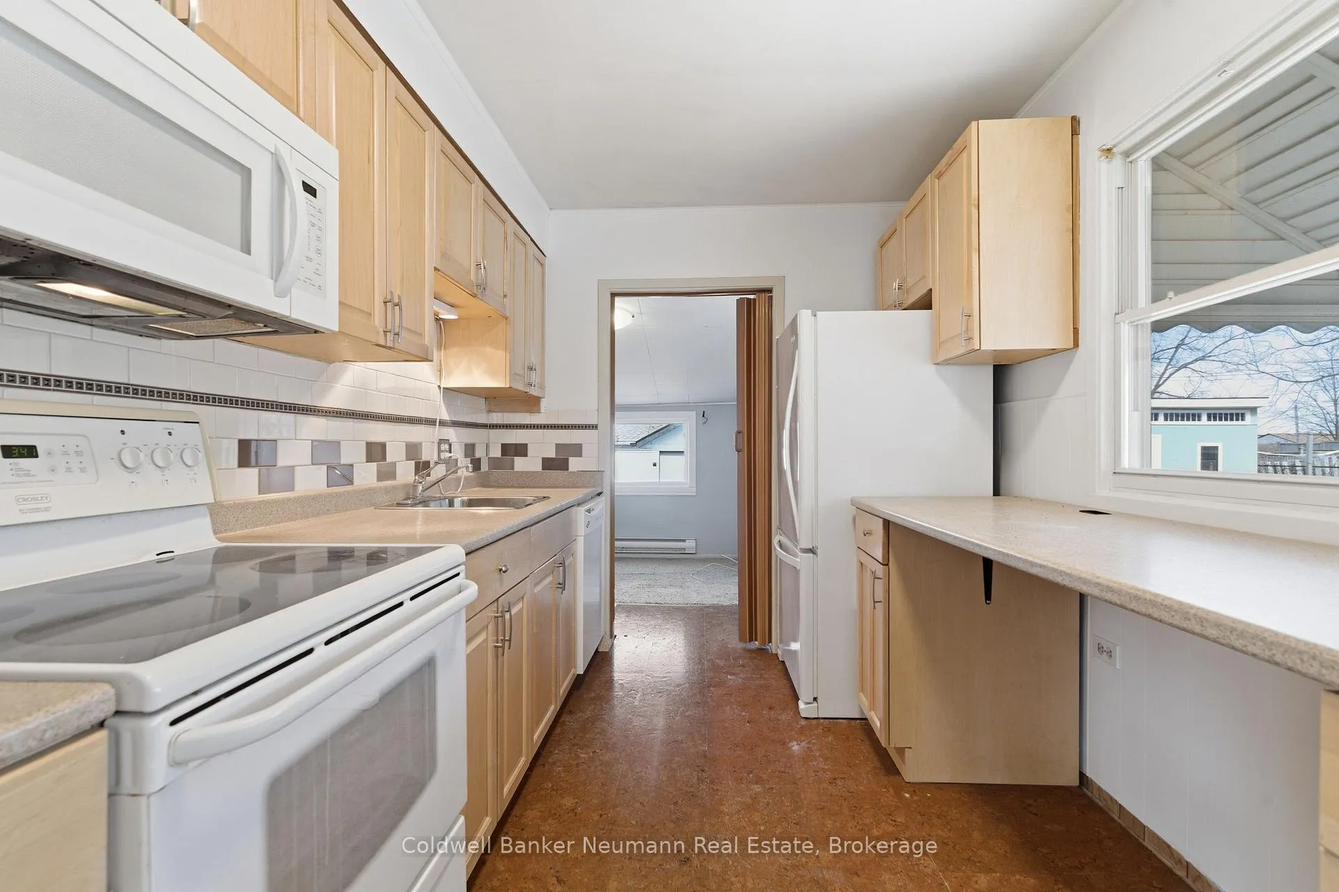 Photo 9 of 31 Dunkirk Street, Guelph, St. George's — HOMEH