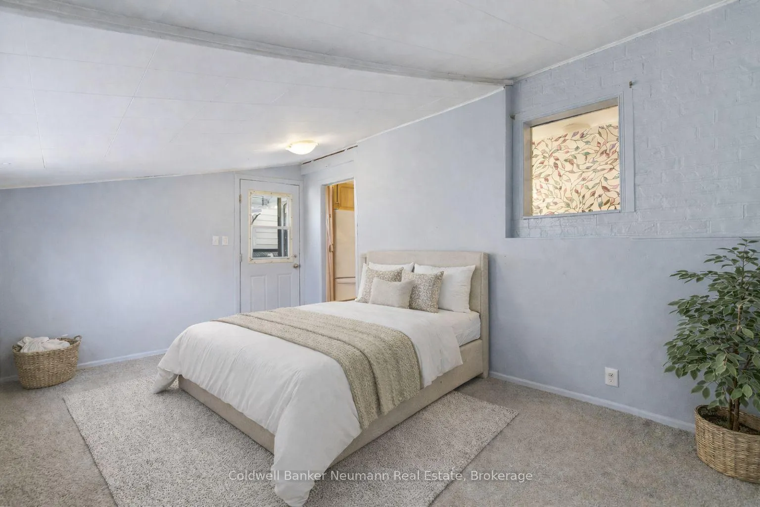 Photo 13 of 31 Dunkirk Street, Guelph, St. George's — HOMEH