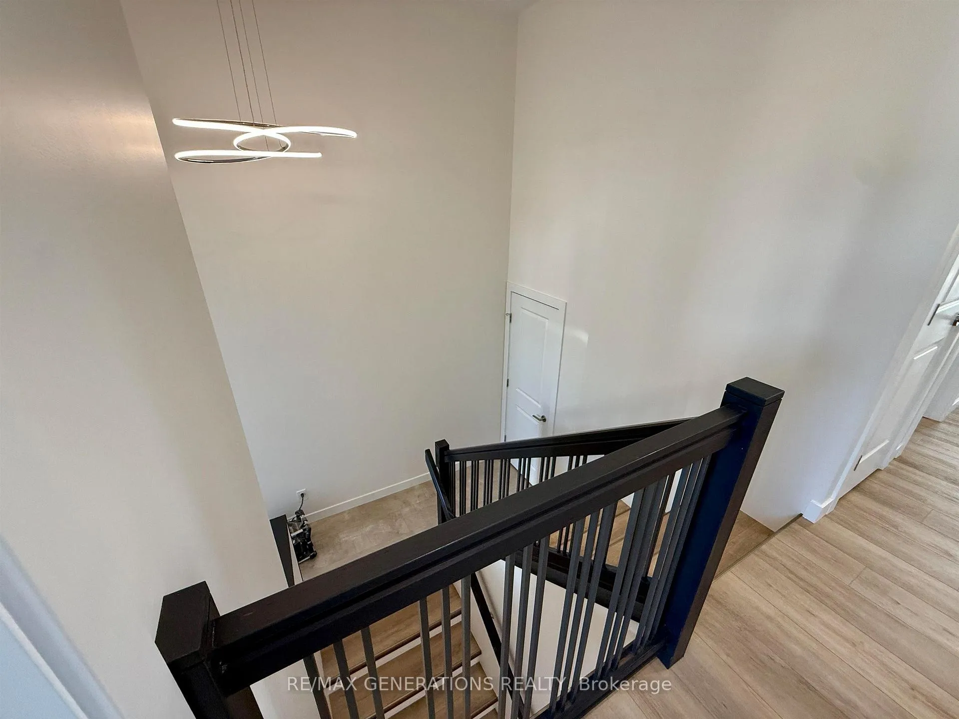 Photo 11 of 156 Bruin Crescent, Thunder Bay, Parkdale — HOMEH