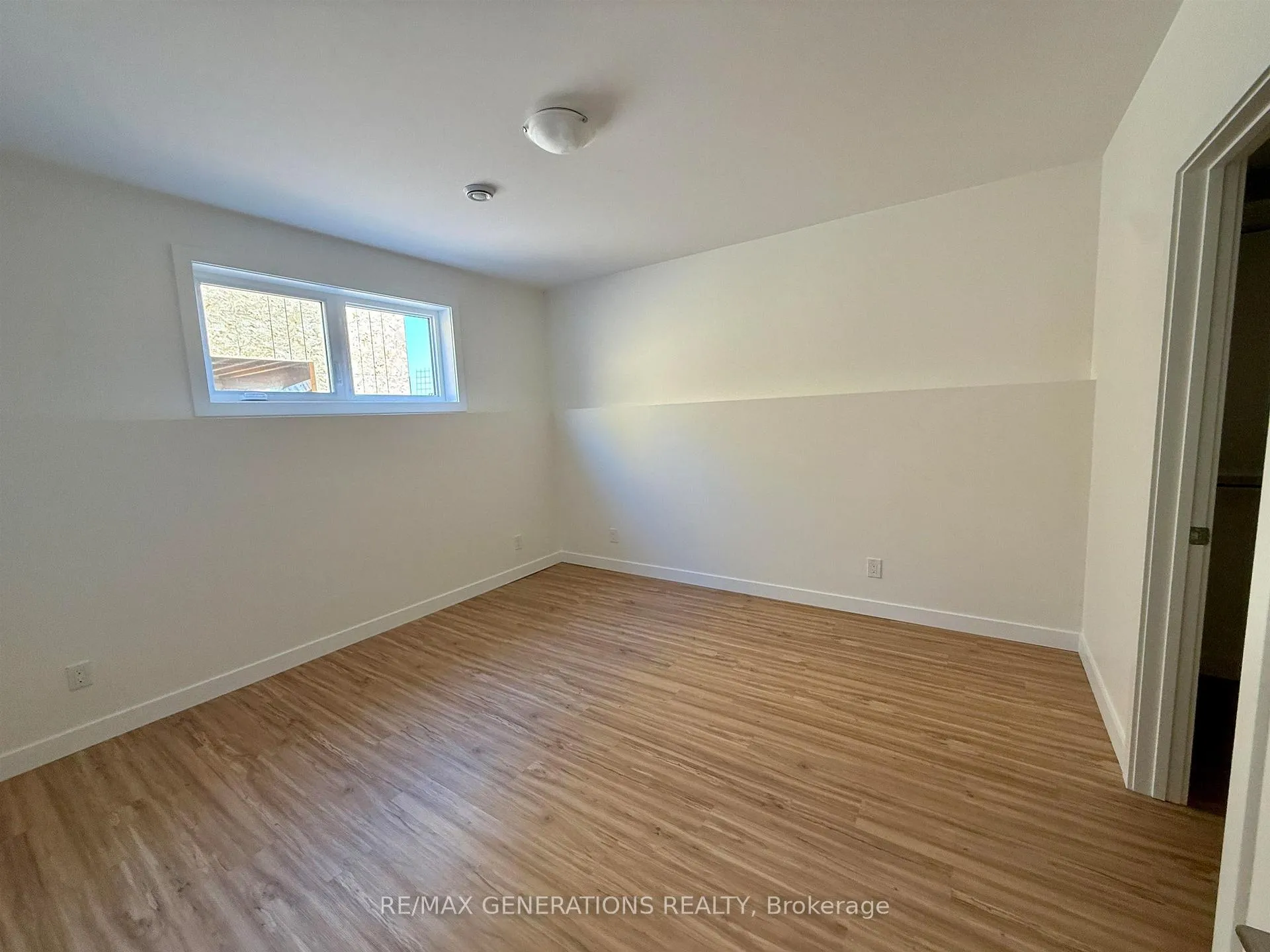 Photo 15 of 156 Bruin Crescent, Thunder Bay, Parkdale — HOMEH