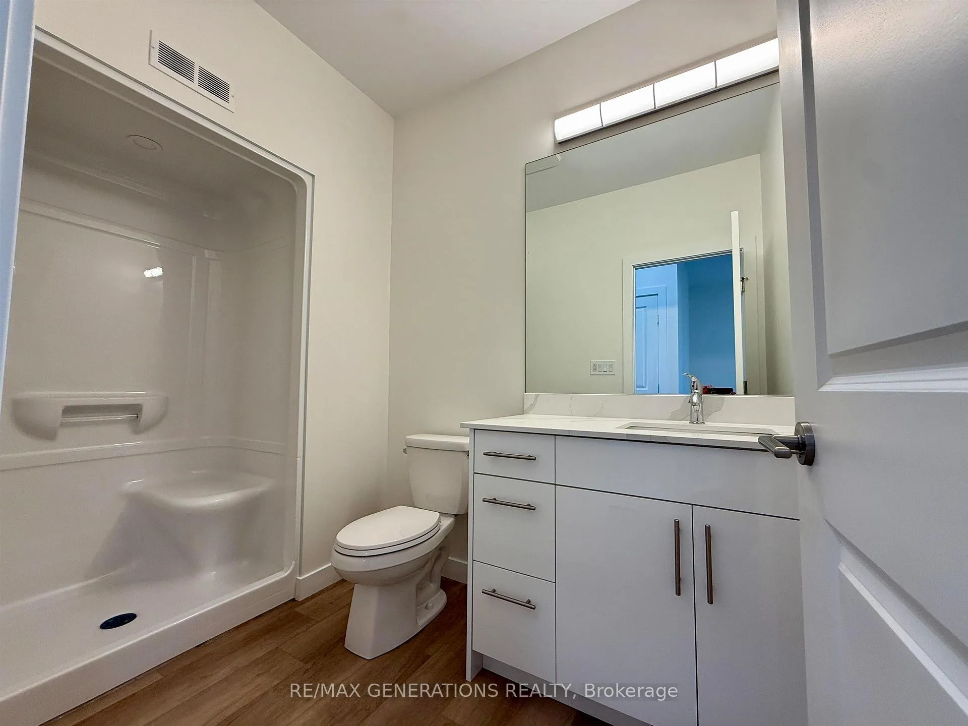 Photo 18 of 156 Bruin Crescent, Thunder Bay, Parkdale — HOMEH