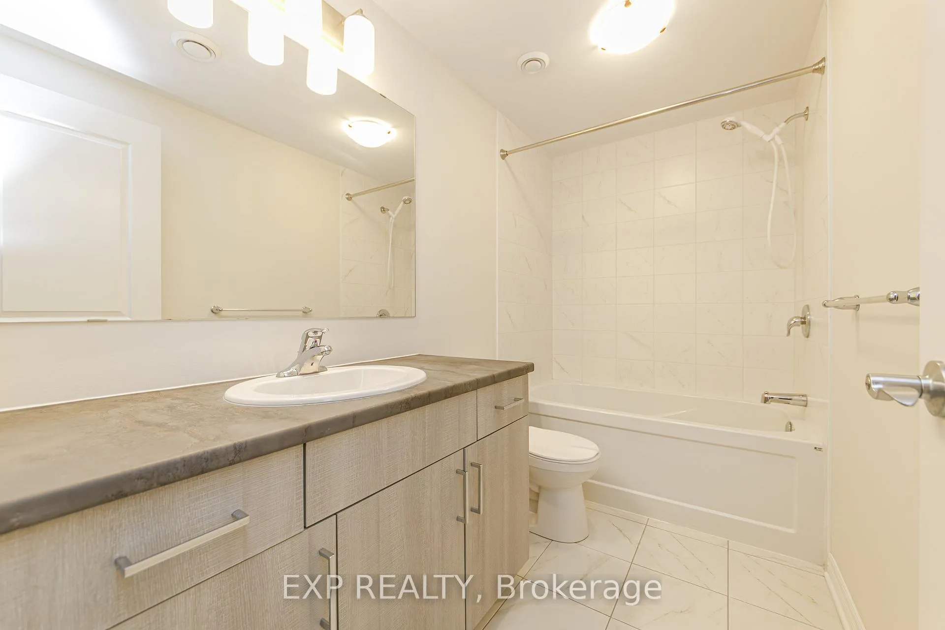 Photo 29 of 18 Rookie Crescent, Ottawa, Kanata - Emerald Meadows/Trailwest — HOMEH