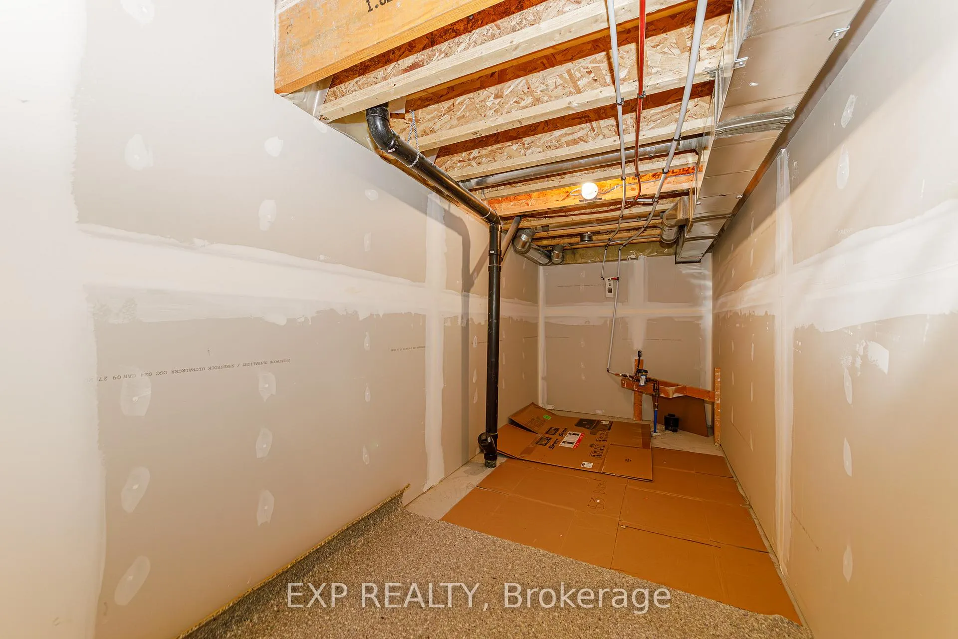 Photo 31 of 18 Rookie Crescent, Ottawa, Kanata - Emerald Meadows/Trailwest — HOMEH