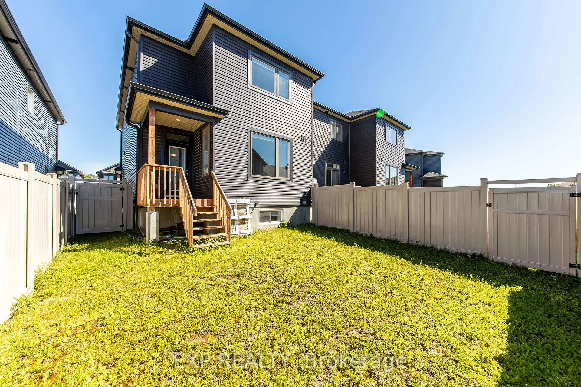 Photo 34 of 18 Rookie Crescent, Ottawa, Kanata - Emerald Meadows/Trailwest — HOMEH