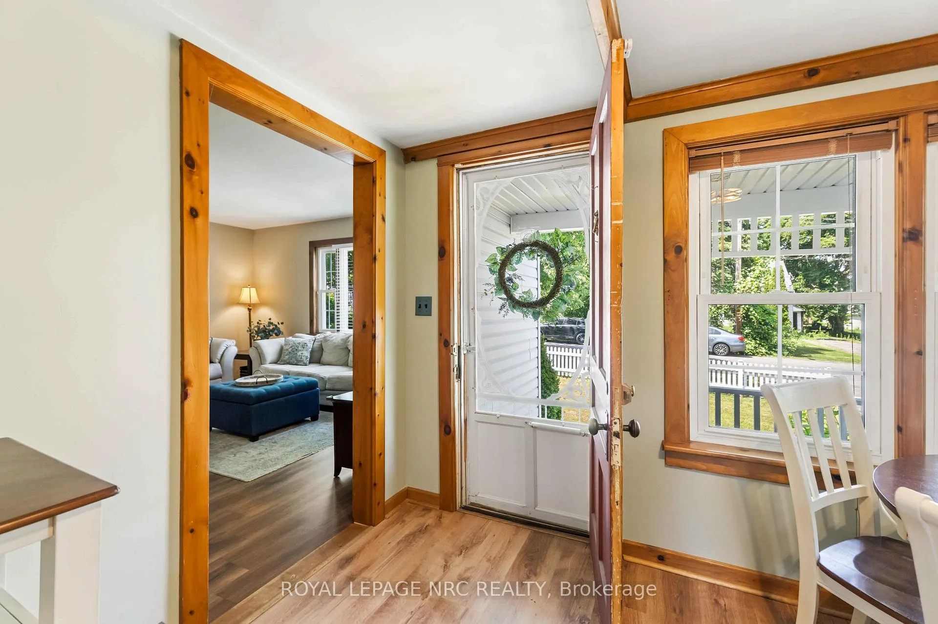 Photo 5 of 18 College Street, Pelham, Fonthill — HOMEH