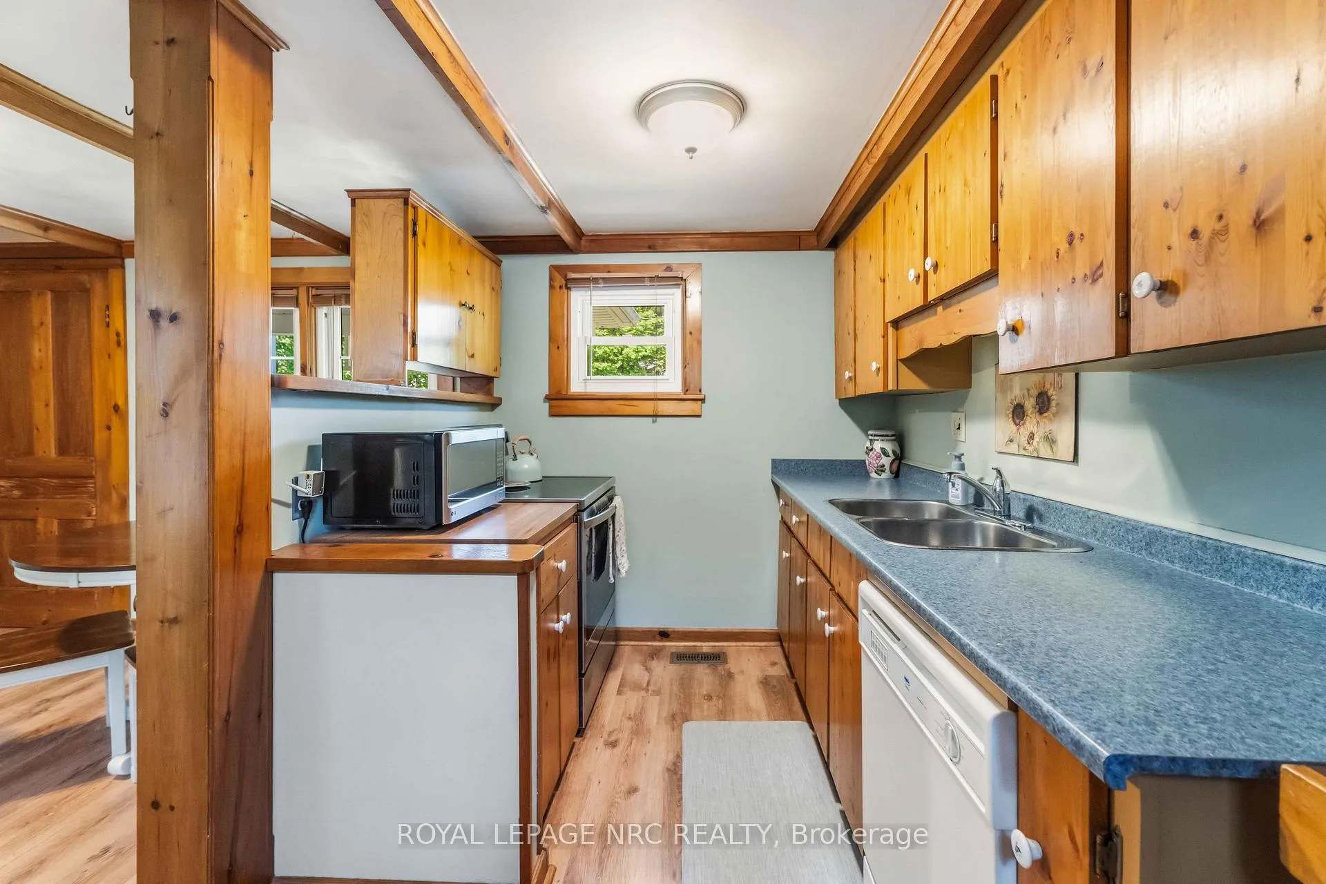 Photo 11 of 18 College Street, Pelham, Fonthill — HOMEH