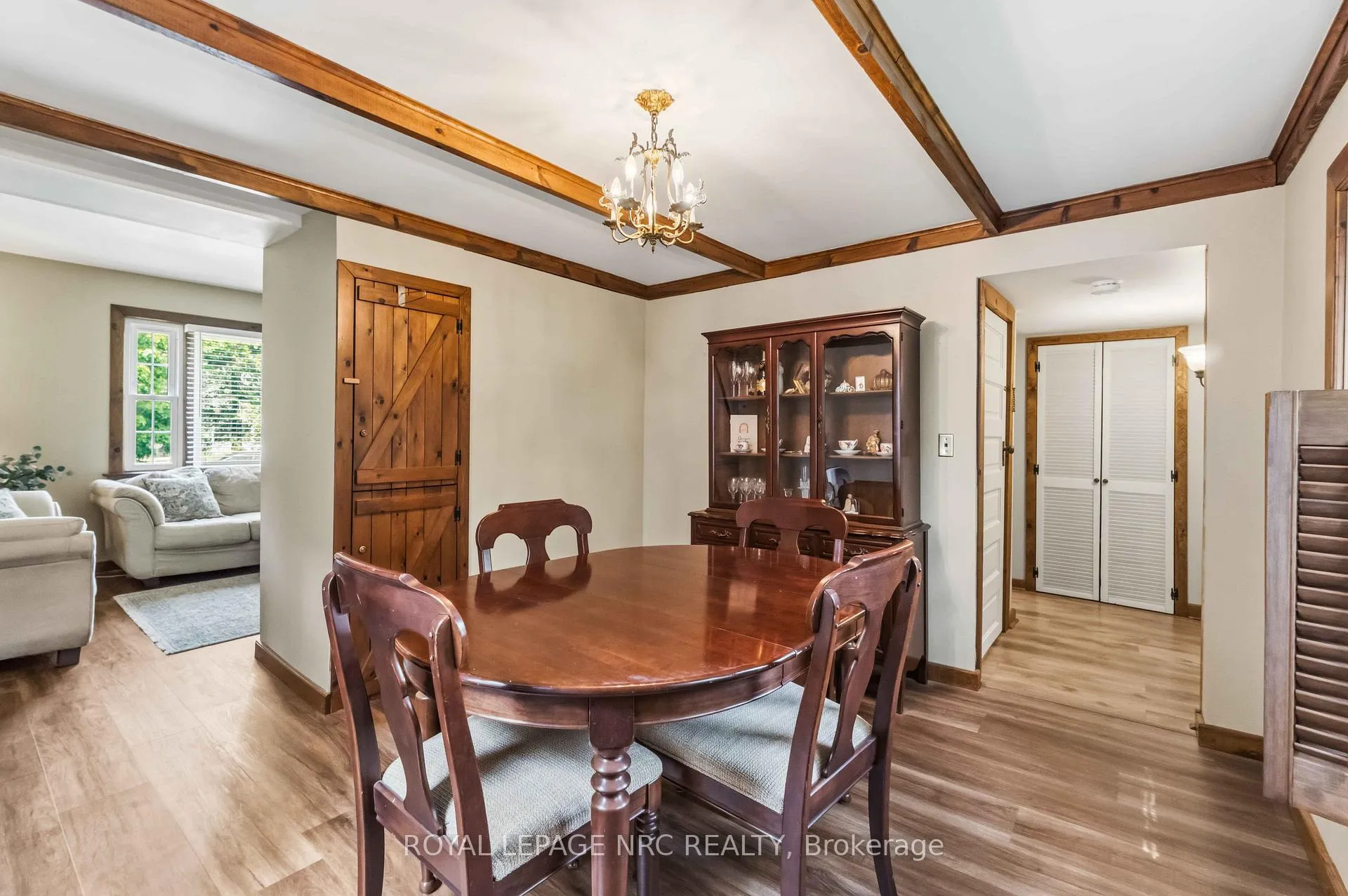 Photo 21 of 18 College Street, Pelham, Fonthill — HOMEH