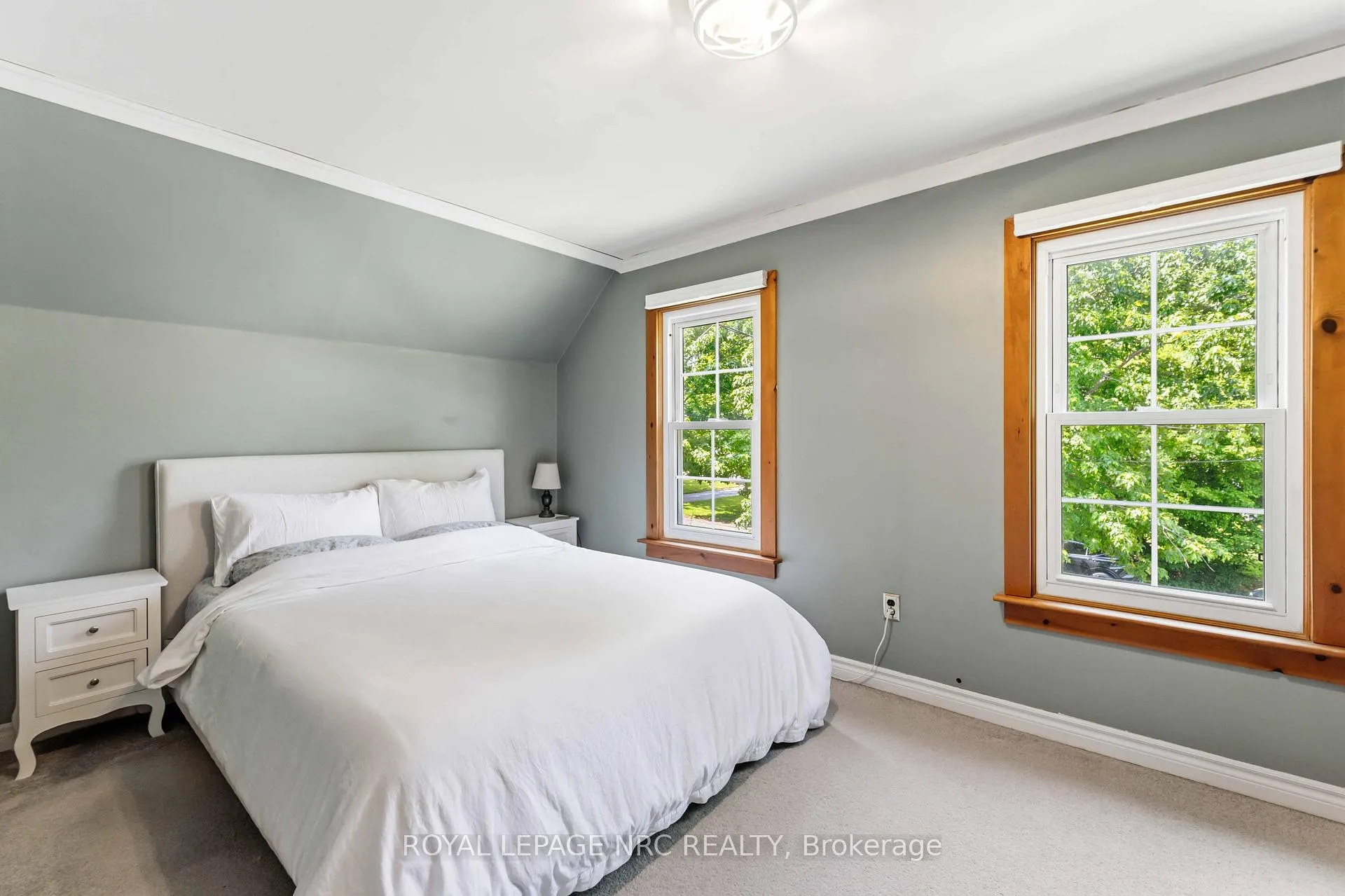Photo 26 of 18 College Street, Pelham, Fonthill — HOMEH