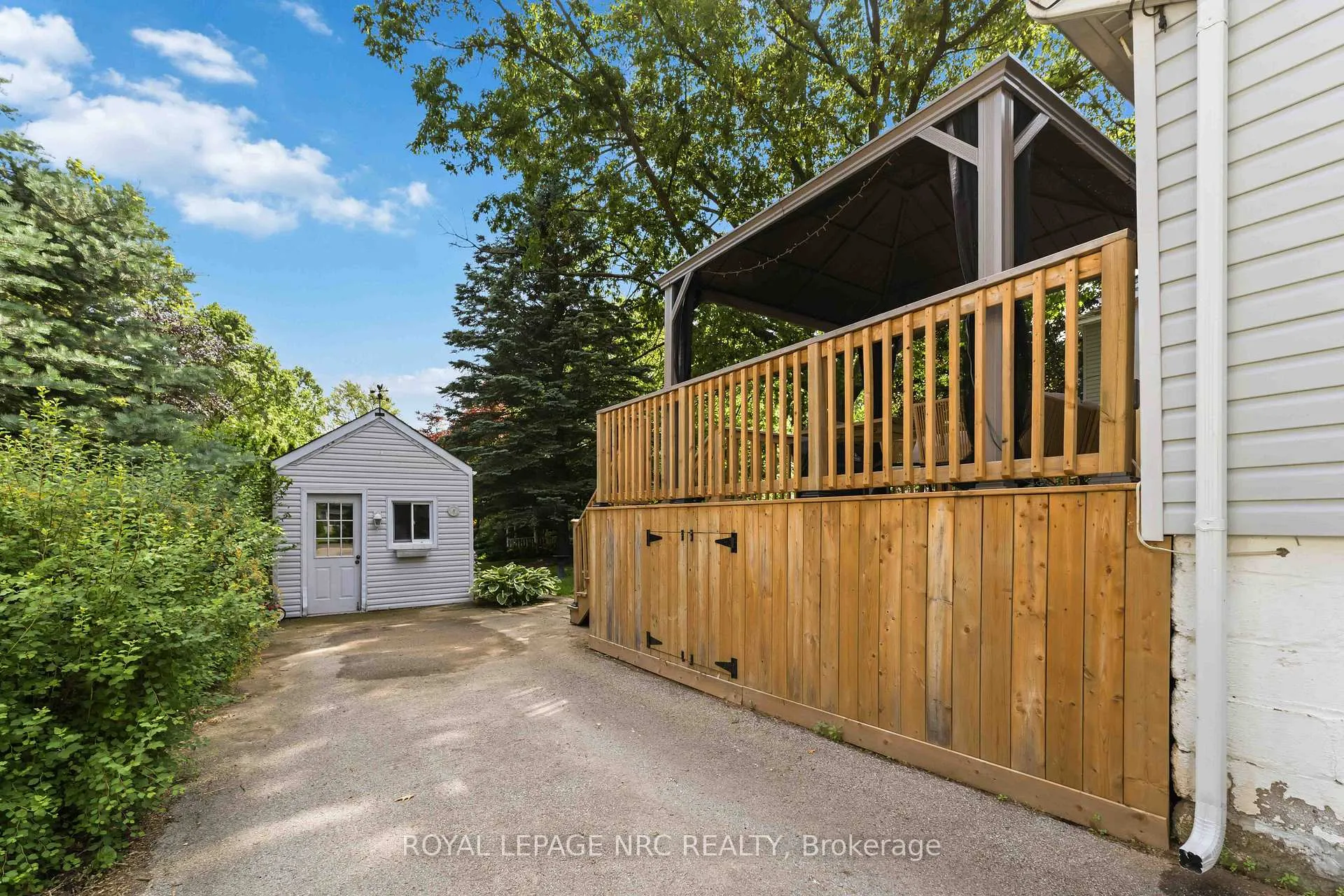 Photo 33 of 18 College Street, Pelham, Fonthill — HOMEH
