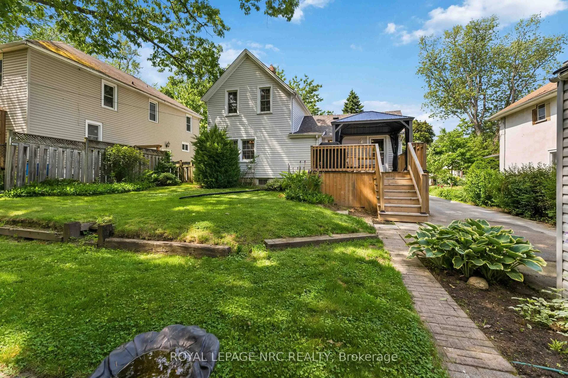 Photo 41 of 18 College Street, Pelham, Fonthill — HOMEH