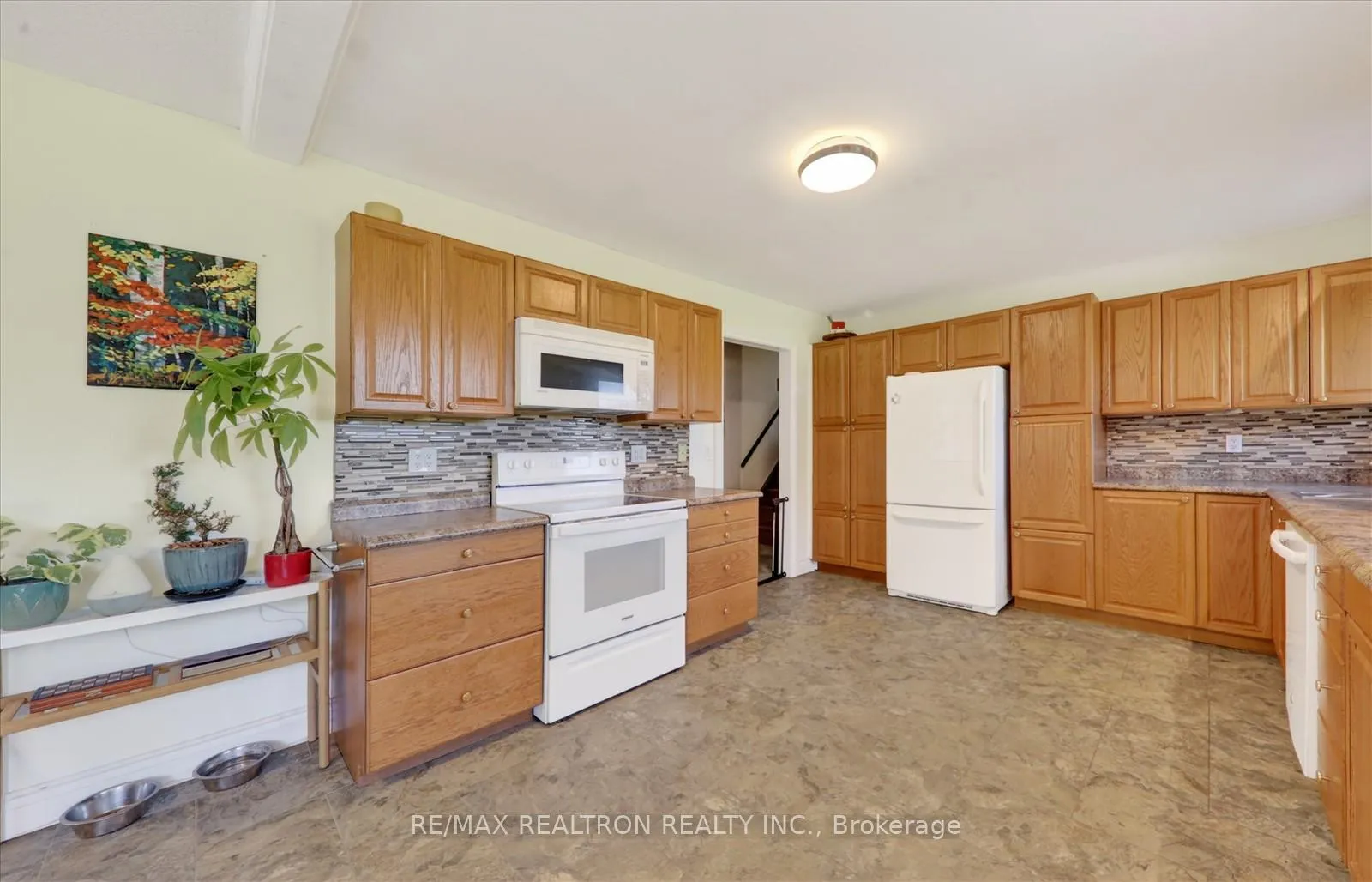 Photo 6 of 20 Valley View Drive, Cavan Monaghan, Cavan Twp — HOMEH