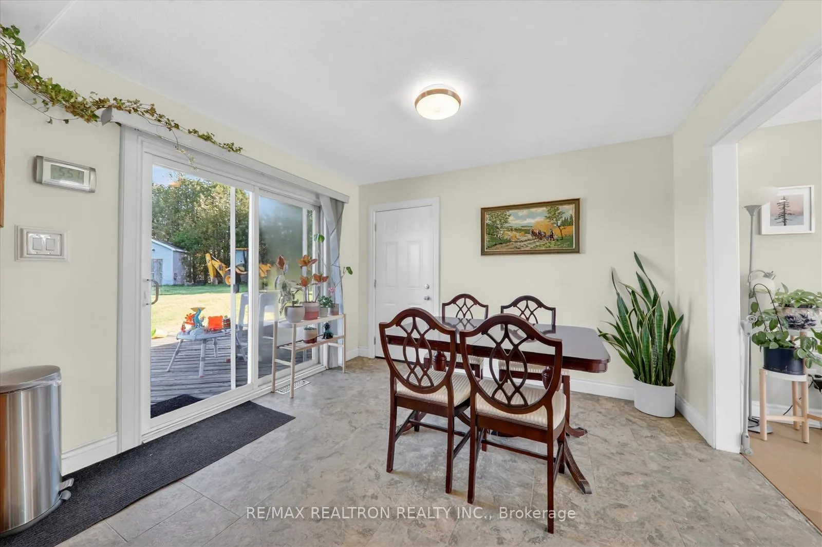 Photo 10 of 20 Valley View Drive, Cavan Monaghan, Cavan Twp — HOMEH