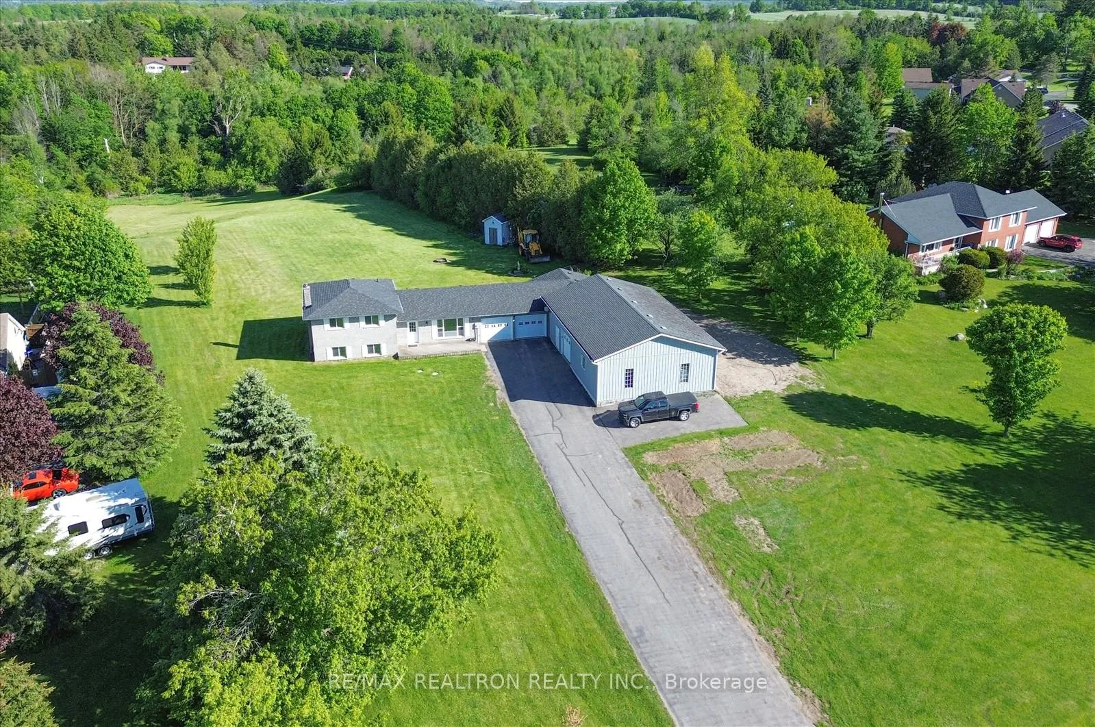 Photo 44 of 20 Valley View Drive, Cavan Monaghan, Cavan Twp — HOMEH