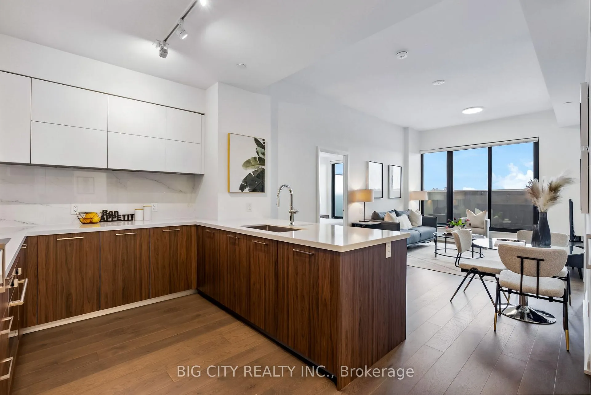 Photo 4 of Unit 705, 33 Frederick Todd Way, Toronto, Thorncliffe Park — HOMEH