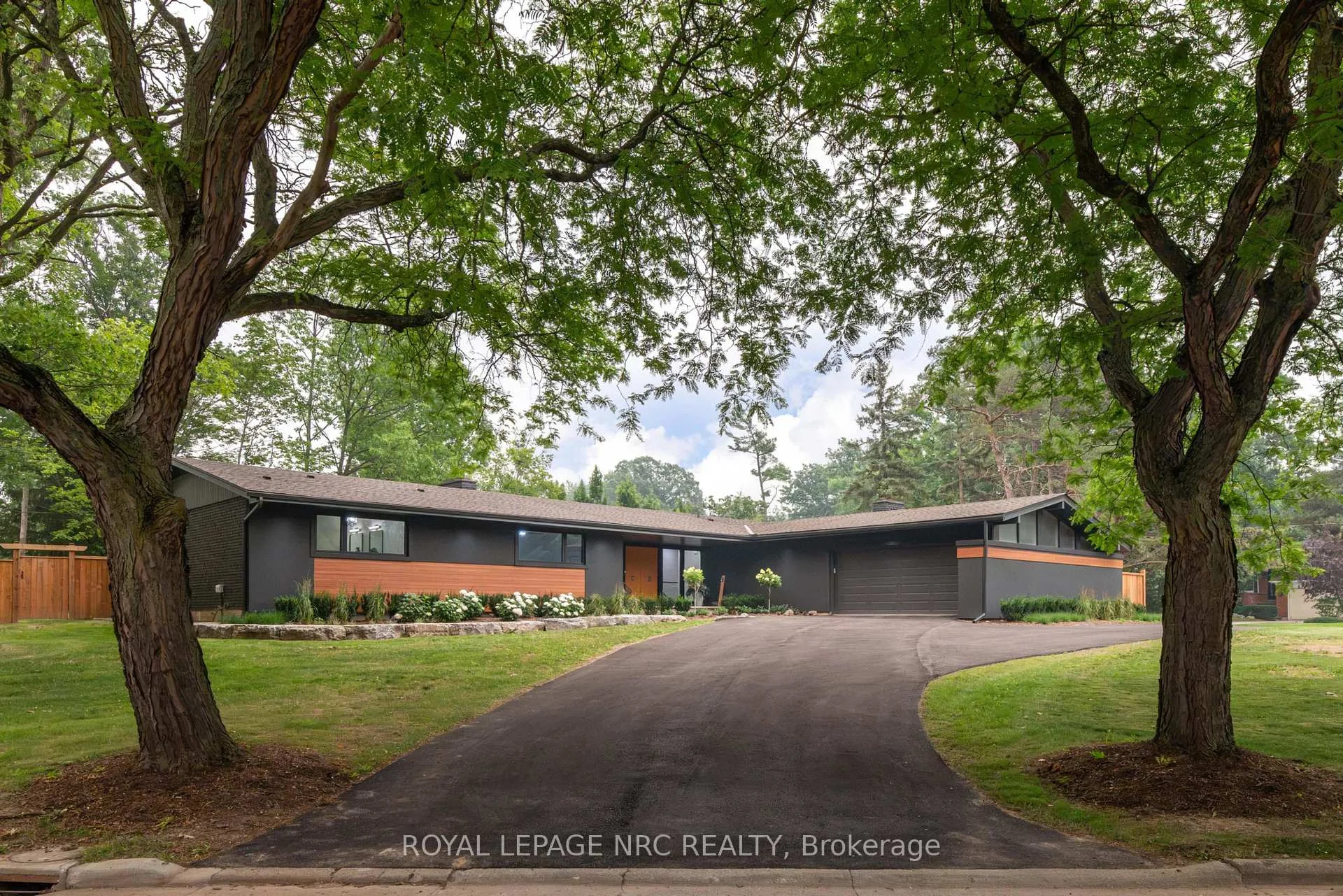 Photo of 7 Woodington Crescent