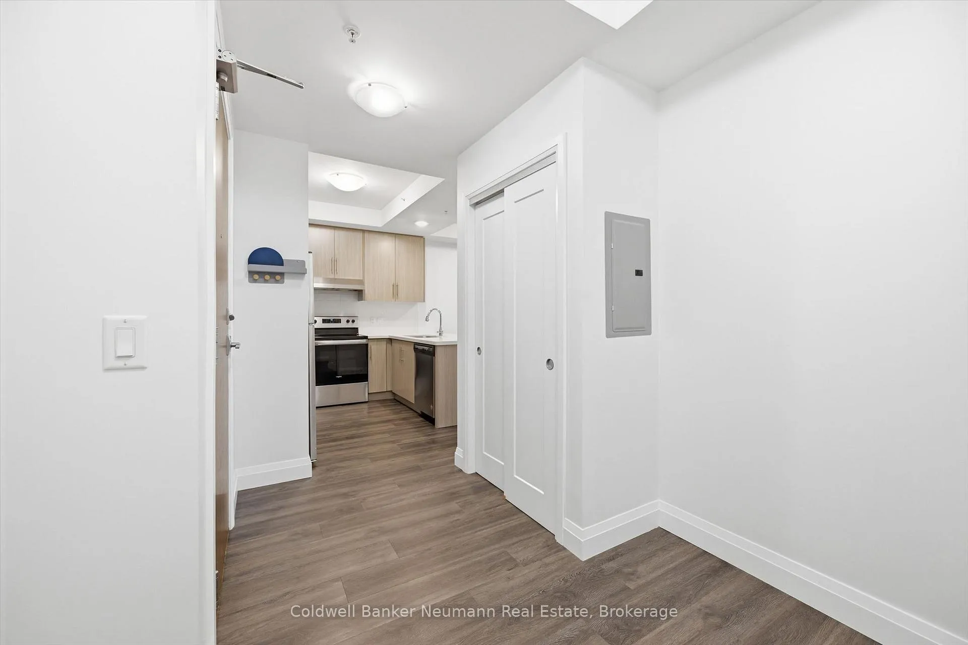 Photo 8 of Unit 601, 30 Hamilton Street S, Hamilton, Waterdown — HOMEH