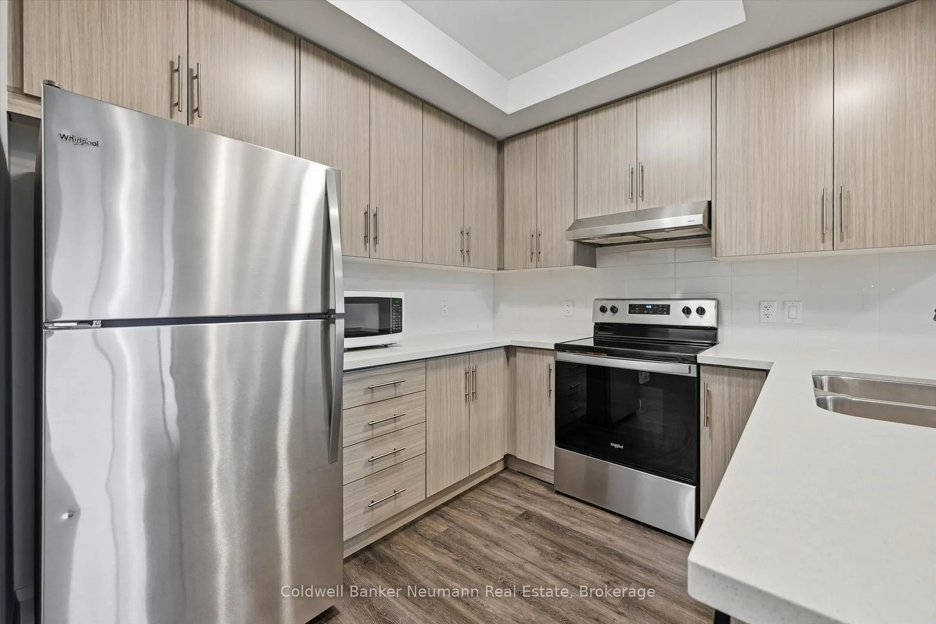 Photo 9 of Unit 601, 30 Hamilton Street S, Hamilton, Waterdown — HOMEH