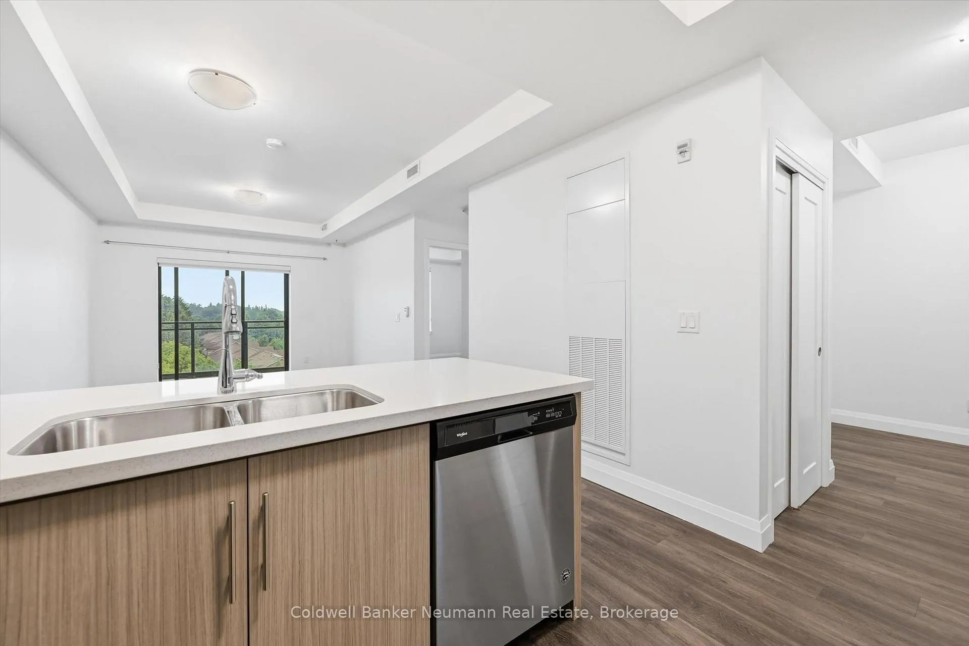 Photo 10 of Unit 601, 30 Hamilton Street S, Hamilton, Waterdown — HOMEH