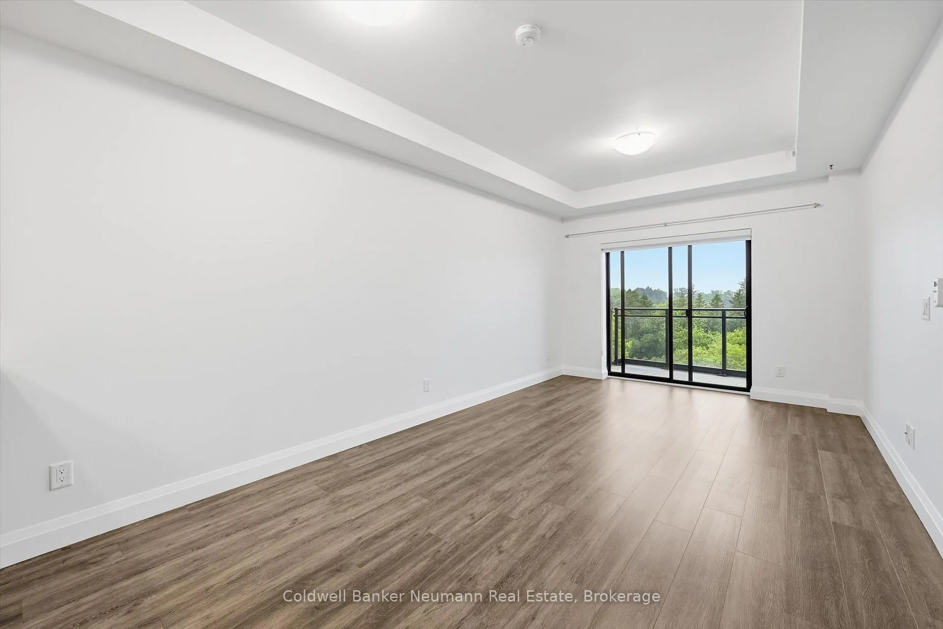 Photo 13 of Unit 601, 30 Hamilton Street S, Hamilton, Waterdown — HOMEH