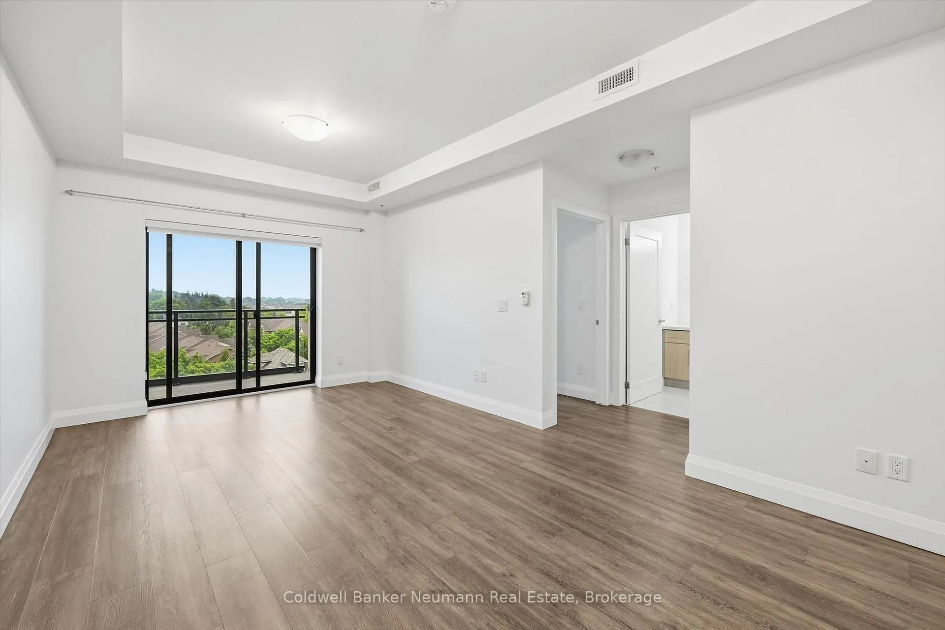 Photo 14 of Unit 601, 30 Hamilton Street S, Hamilton, Waterdown — HOMEH